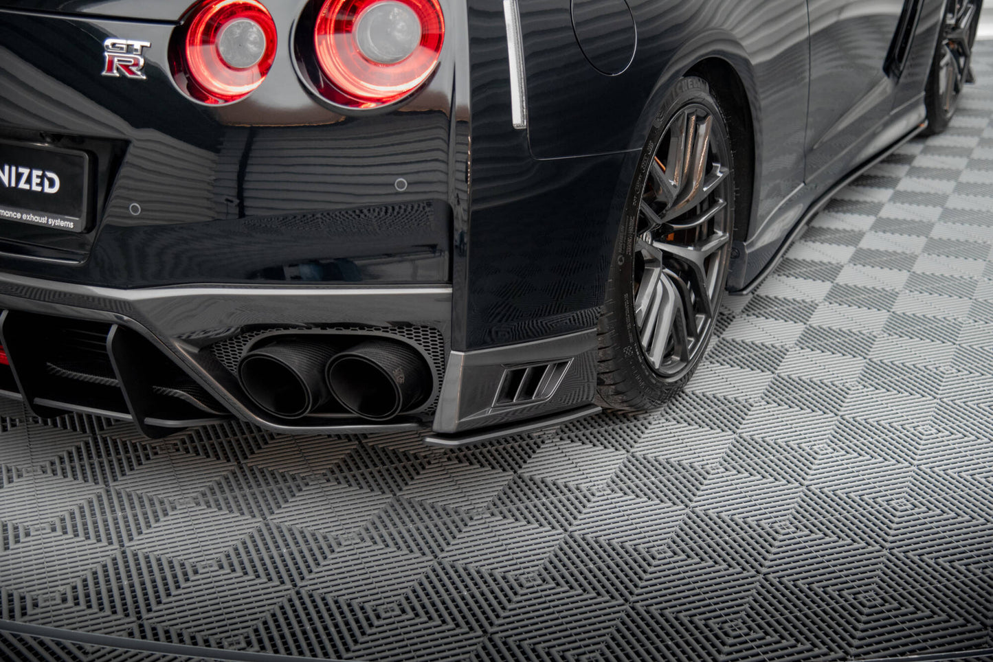 Street pro rear side splitters nissan gtr r35 facelift