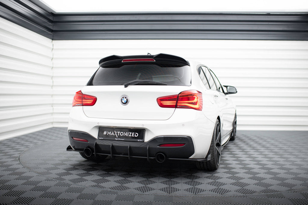 Street Pro Ready -puolen jakajat v.2 + läpät BMW 1 F20 M140i