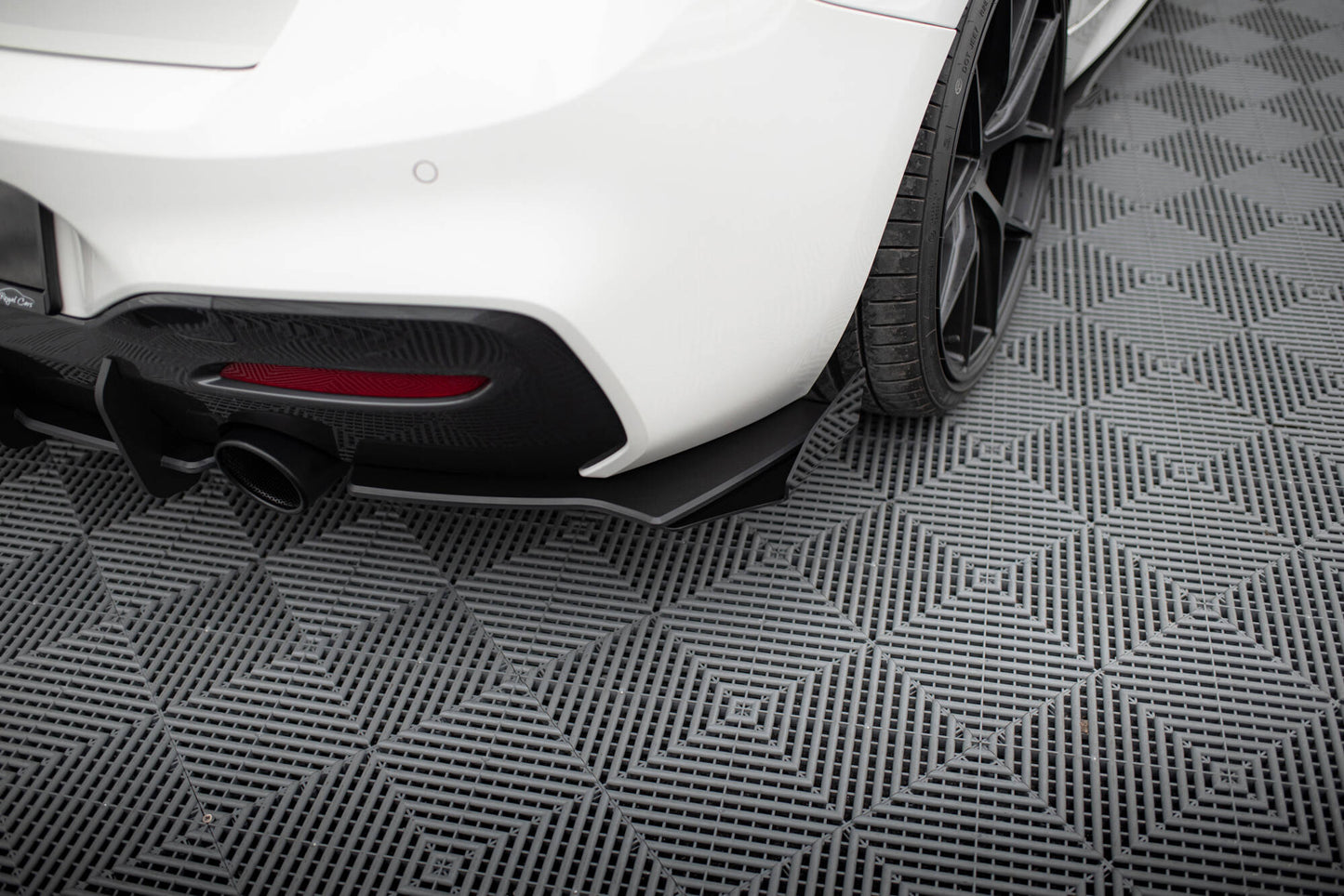 Street pro rear side splitters v.2 + flaps for bmw 1 f20 m140i