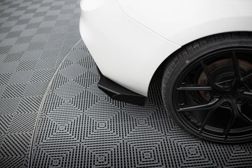 Street Pro Ready -puolen jakajat v.2 + läpät BMW 1 F20 M140i