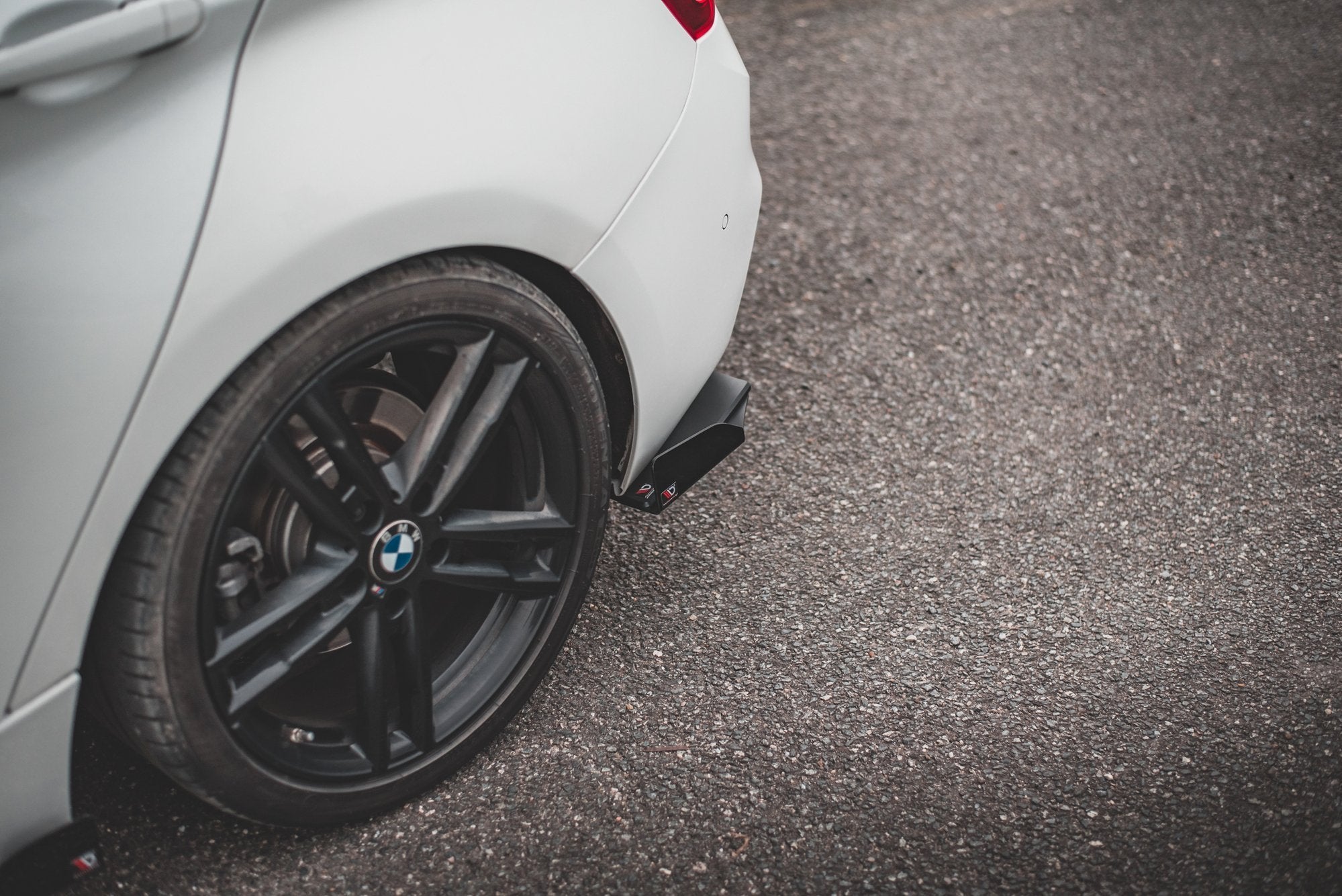 Street Pro bageste sideplitterere v.3 + klapper til BMW 1 F20 M140i