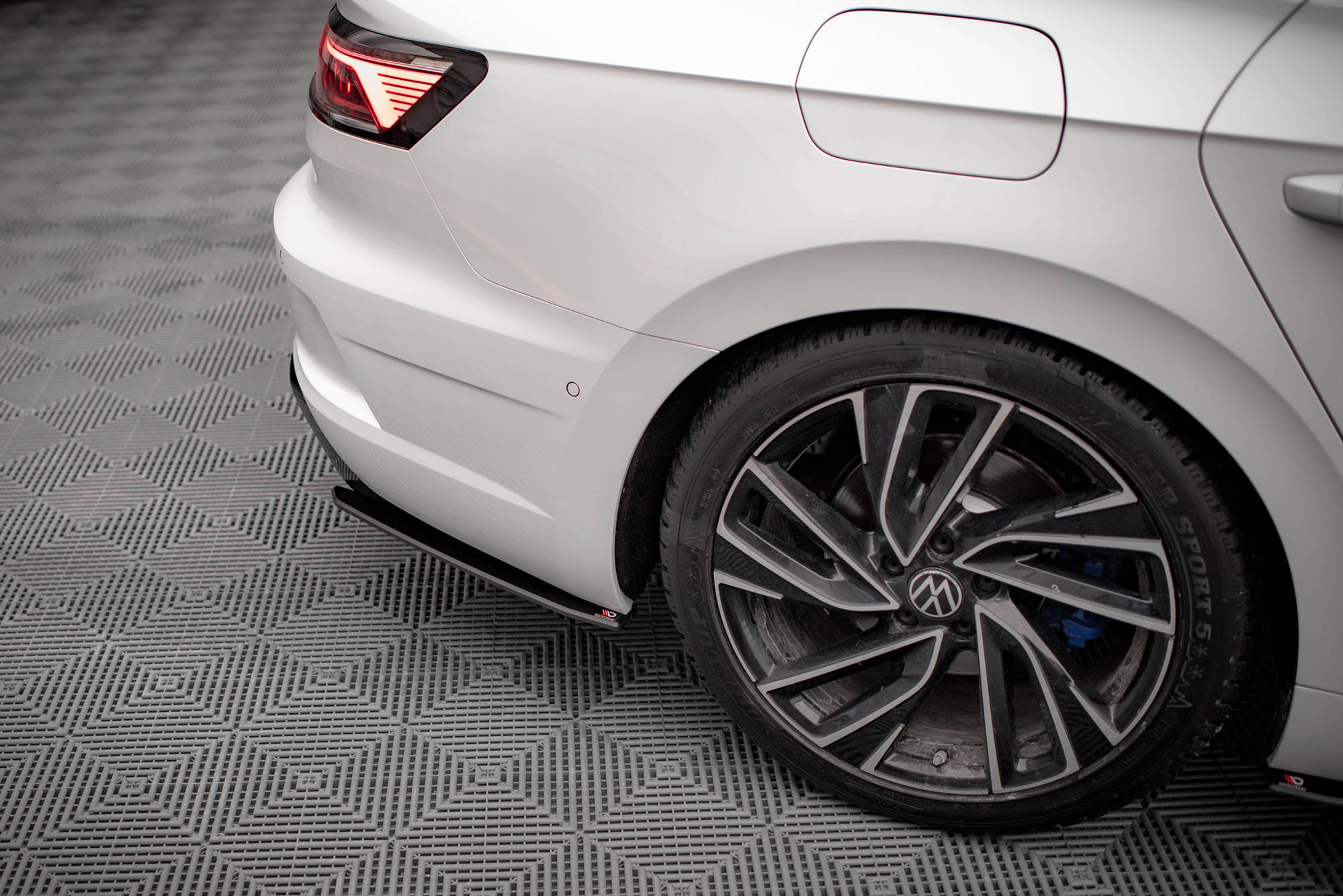 Street pro rear side splitters volkswagen arteon r