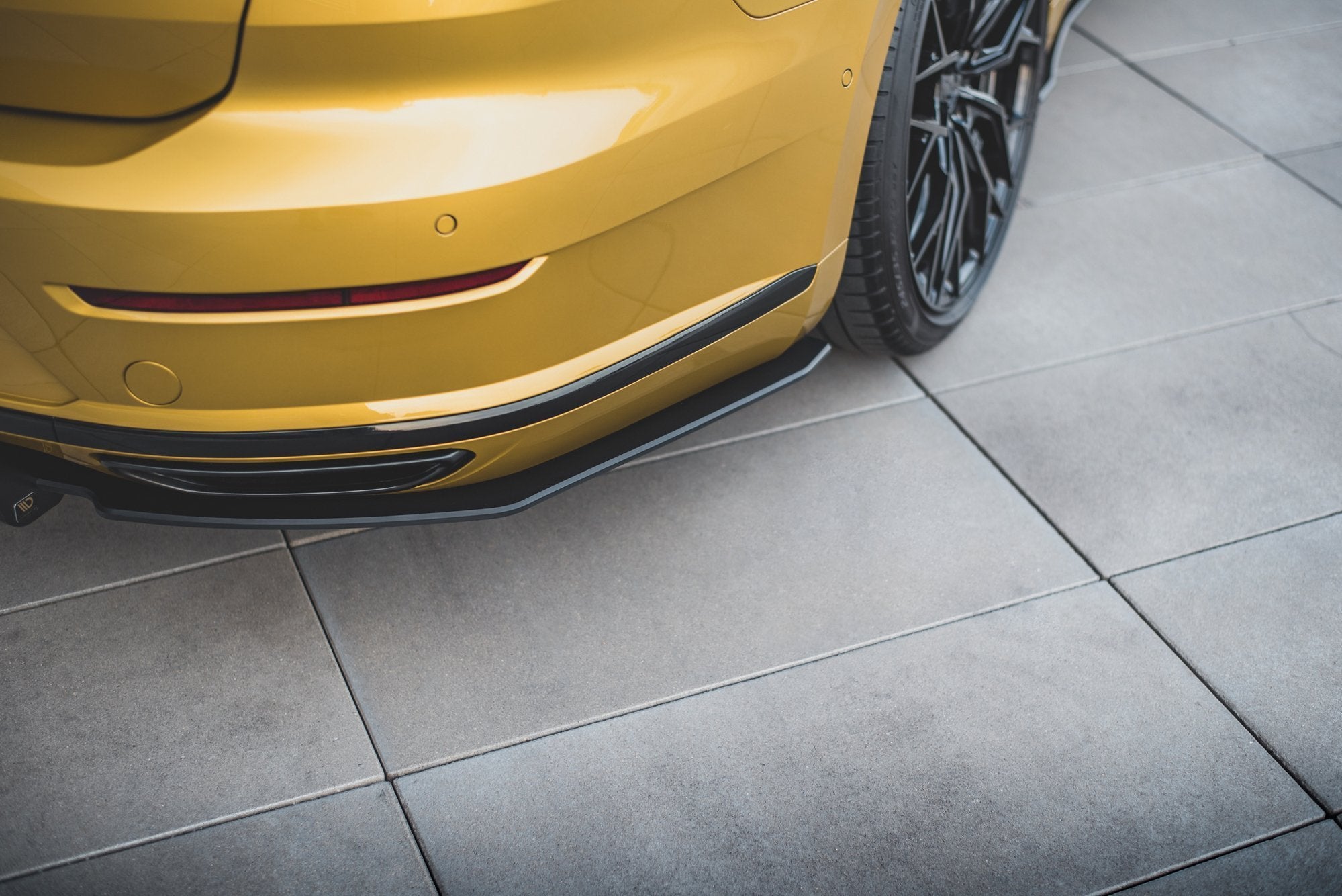 Street Pro takavaalance Volkswagen Arteon R-linja