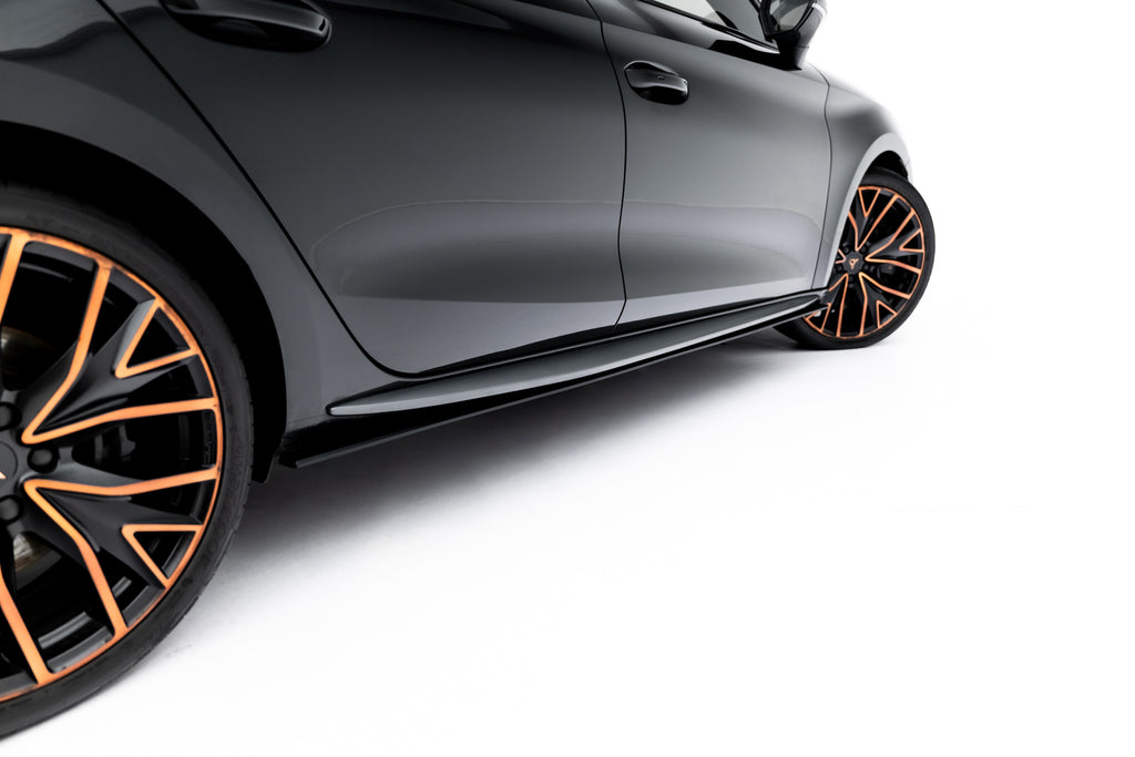 Street Pro -sivuhelmat diffuusorit Cupra Leon ST / Hatchback Aero mk1 / mk1 facelift