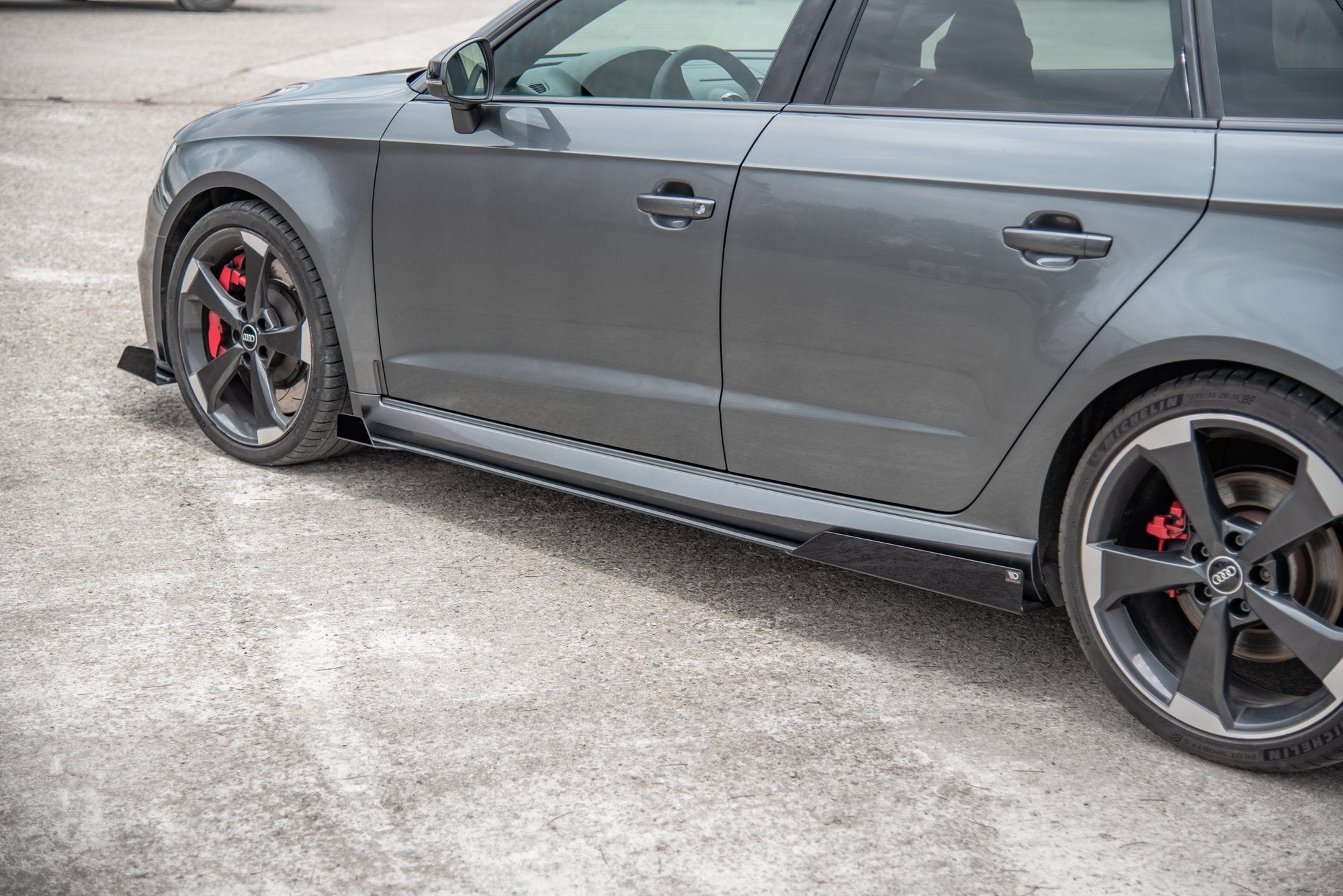 Street Pro Side nederdele diffusorer + flapper Audi RS3 8V Sportback