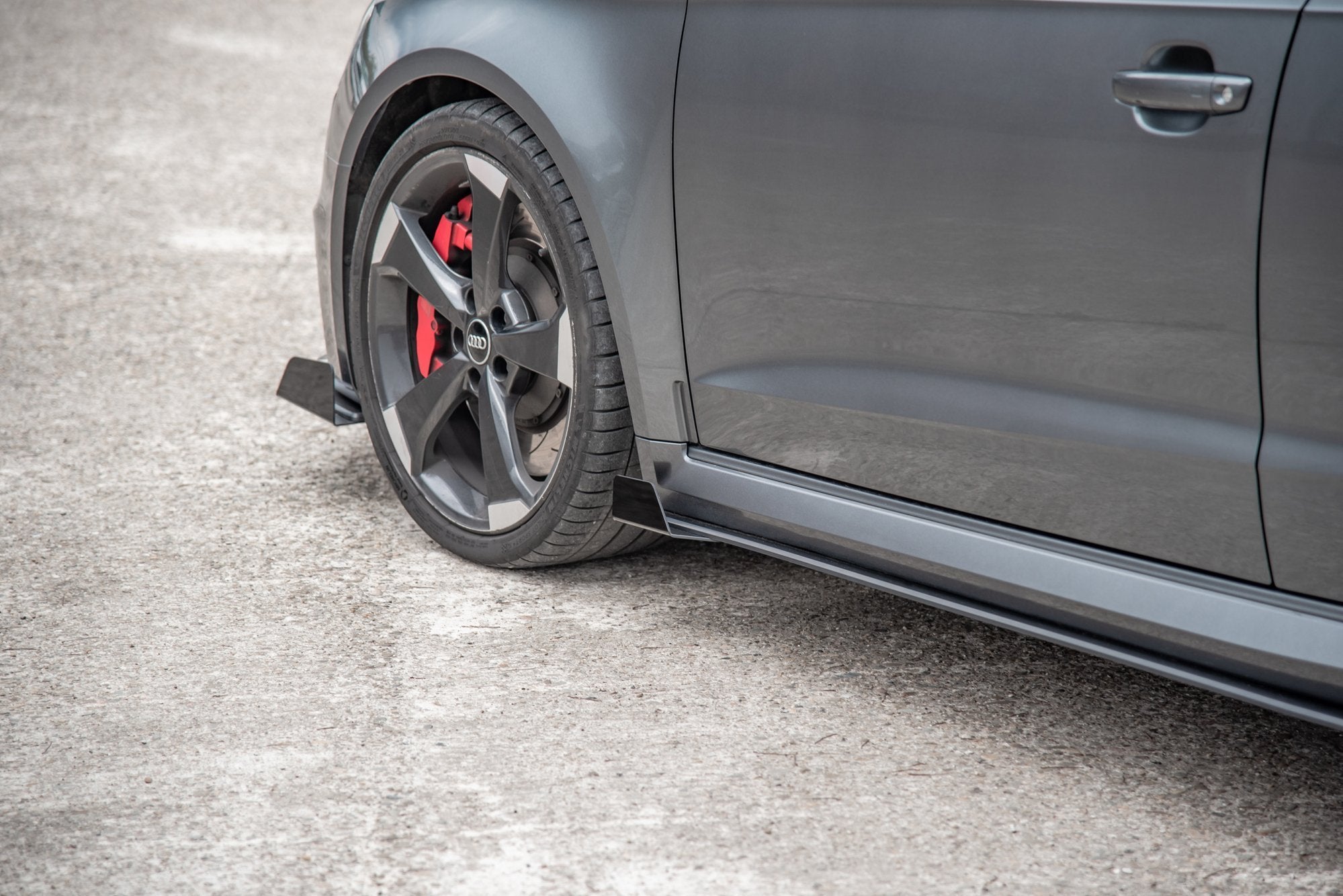 Street Pro Side nederdele diffusorer + flapper Audi RS3 8V Sportback