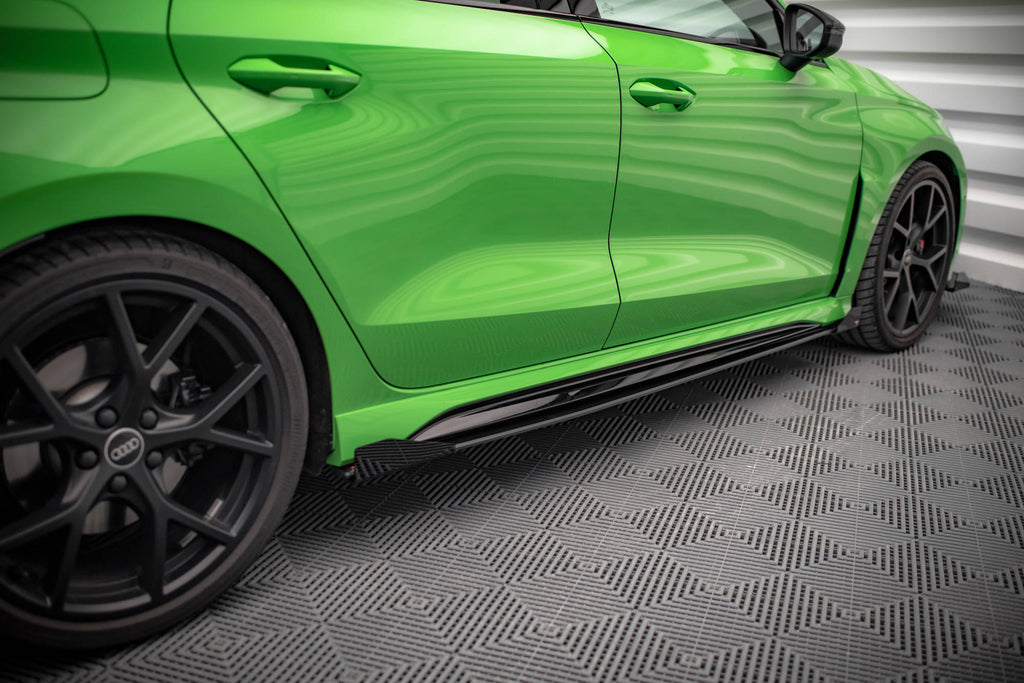 Street Pro -puolipuskurit + diffusorit + leikkaukset Audi RS3 Sedan 8y