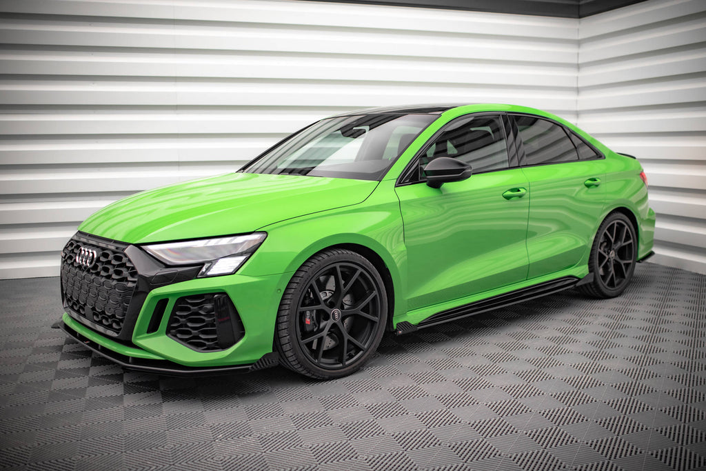 Street Pro -puolipuskurit + diffusorit + leikkaukset Audi RS3 Sedan 8y