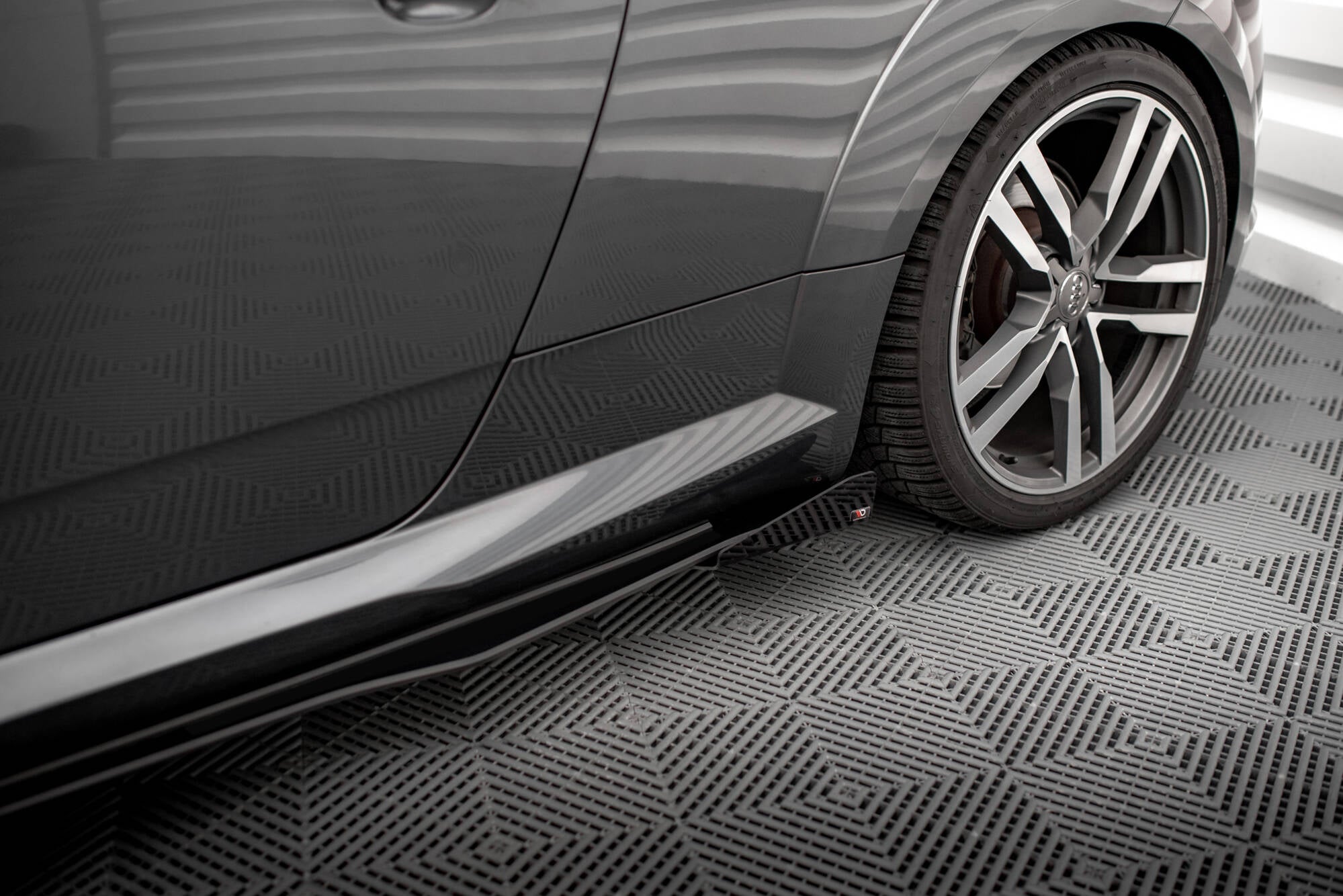 Street pro side skirts diffusers + flaps audi tt s / s-line 8s
