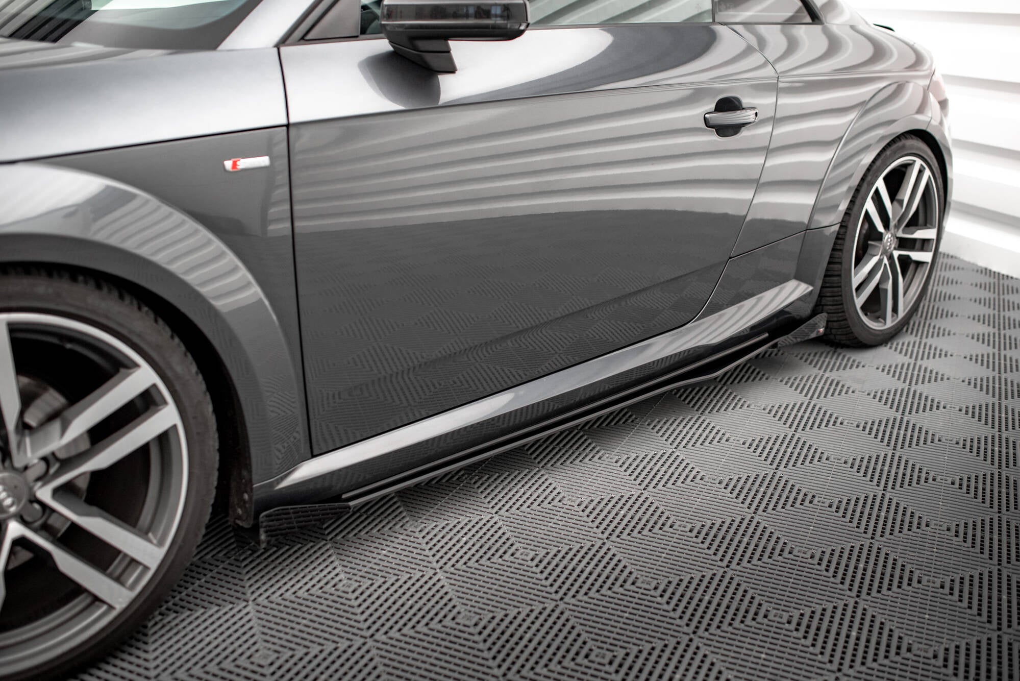 Street pro side skirts diffusers + flaps audi tt s / s-line 8s