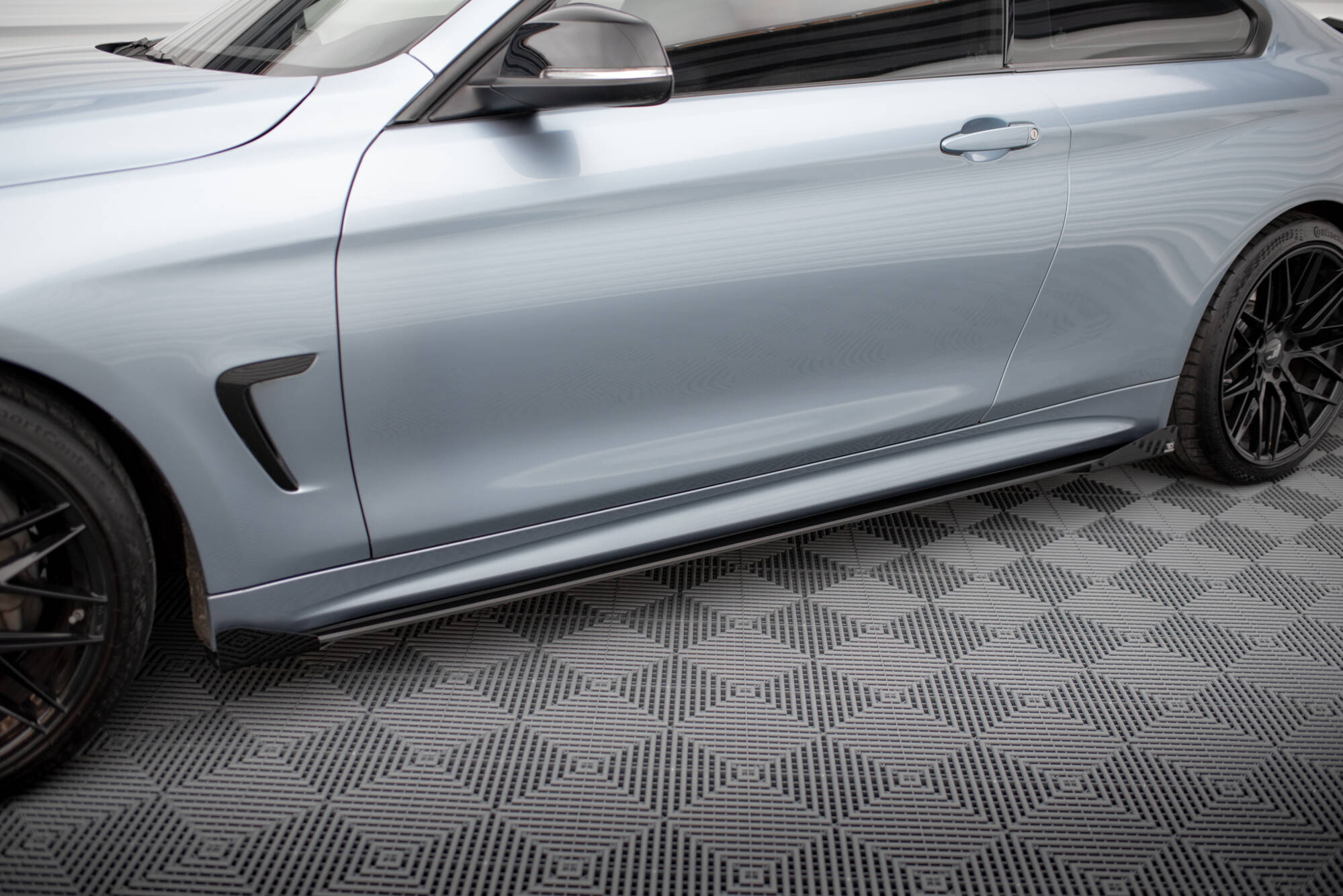Street Pro Side nederdele diffusorer + flapper BMW 4 Coupe / Gran Coupe / Cabrio M-Pack F32 / F36 / F33