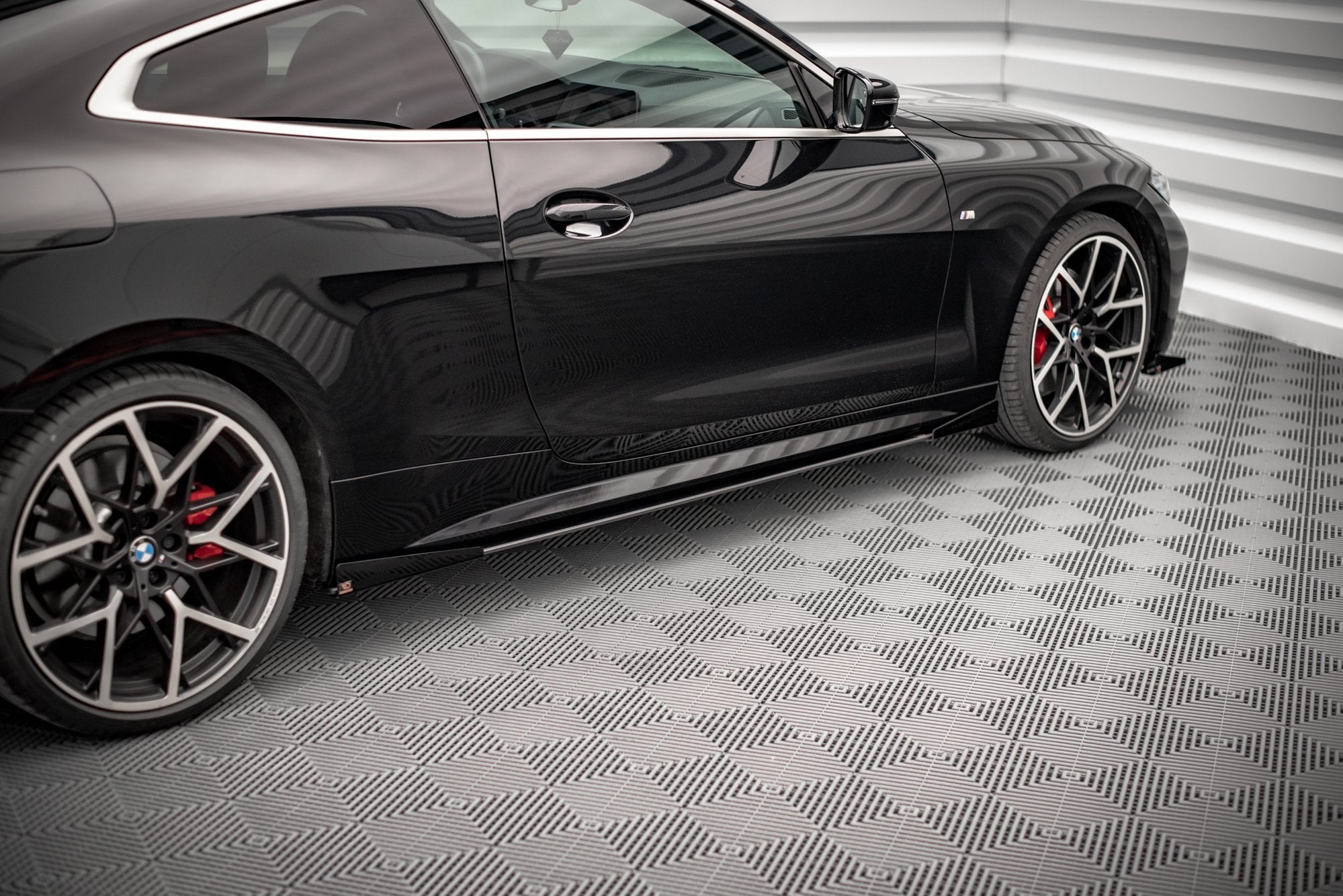 Street pro side skirts diffusers + flaps bmw 4 m-pack / m440i g22 / g23 / g22 facelift / g23 facelift