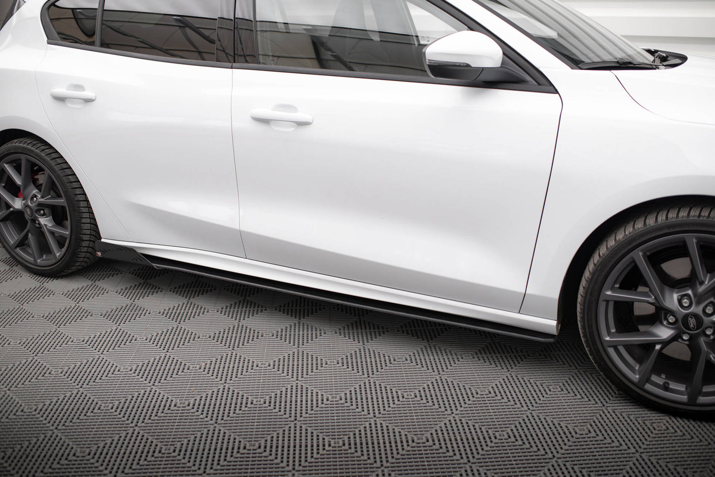 Street pro side skirts diffusers + flaps ford focus st / st-line mk4