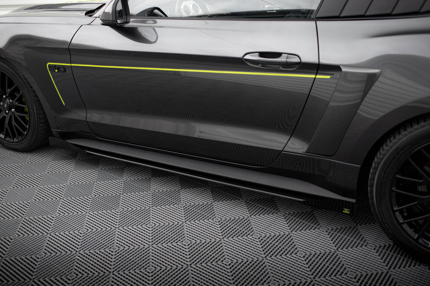 Street pro side skirts diffusers + flaps ford mustang gt mk6