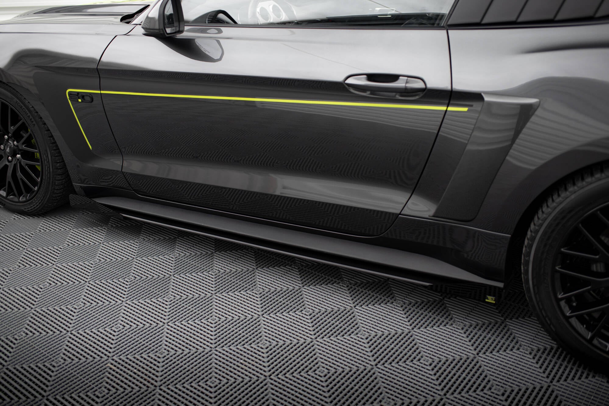 Street pro side skirts diffusers + flaps ford mustang gt mk6