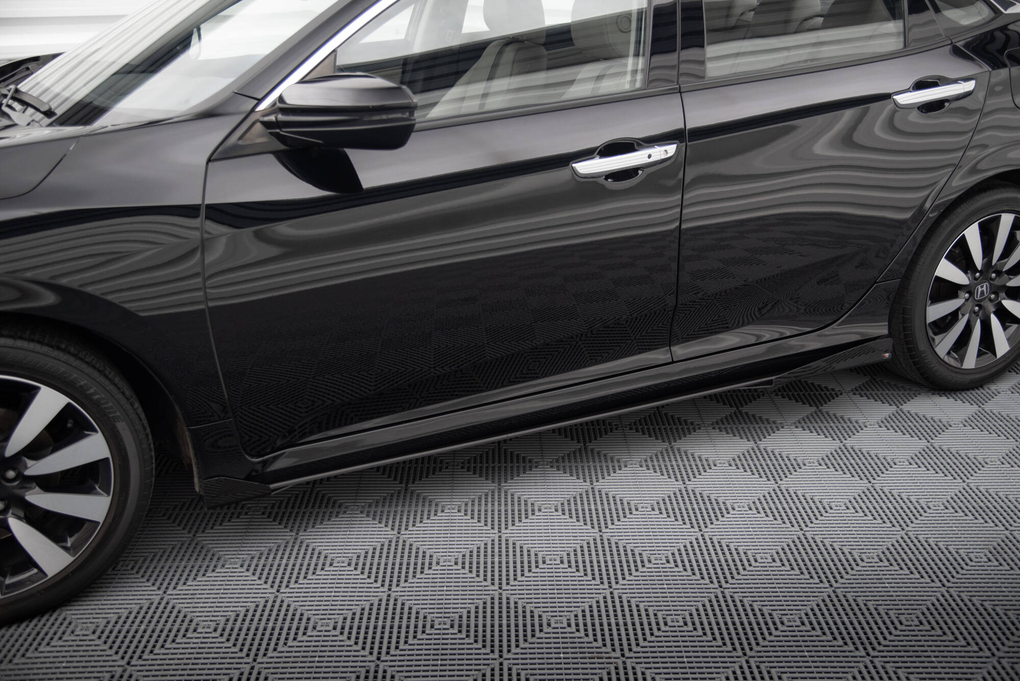 Street Pro Side -hameet Diffusers + Flaps Honda Civic MK10