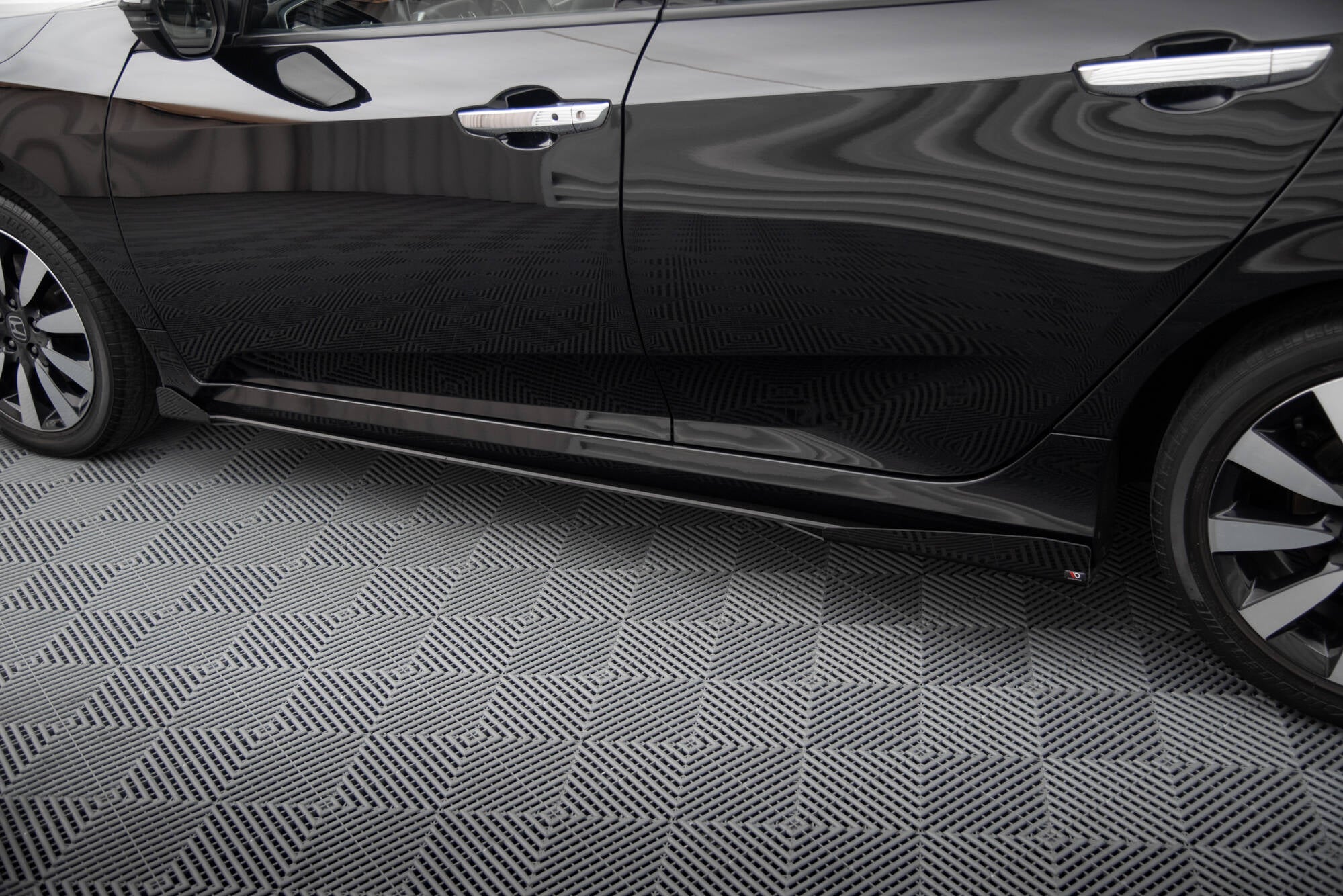 Street Pro Side -hameet Diffusers + Flaps Honda Civic MK10