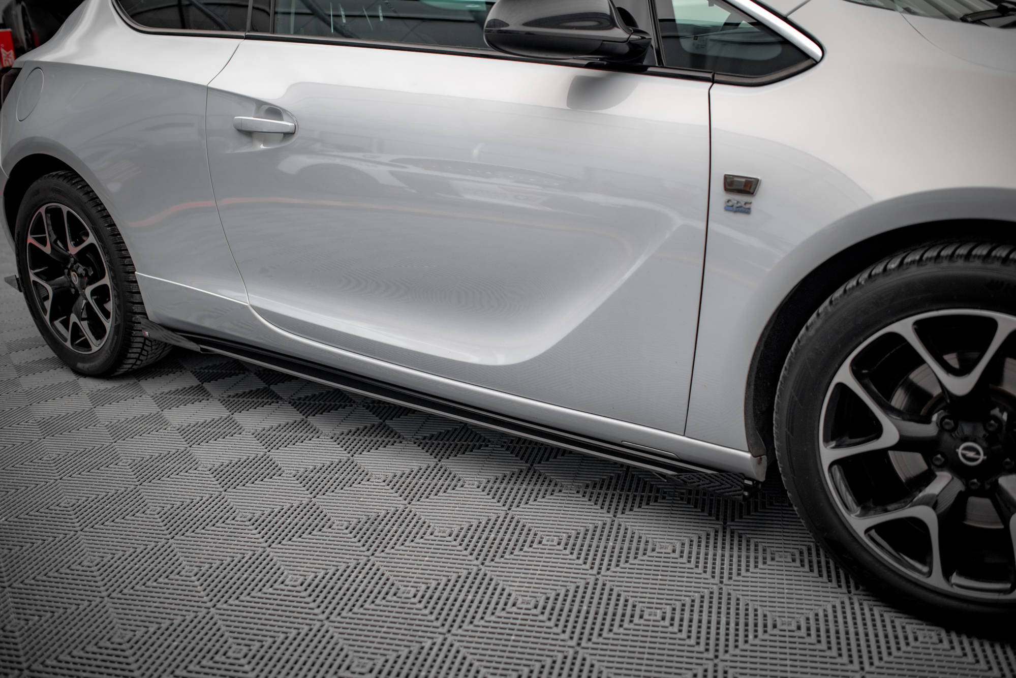 Street Pro Side -hameet hajottimet + läpät Opel Astra GTC OPC-Line J