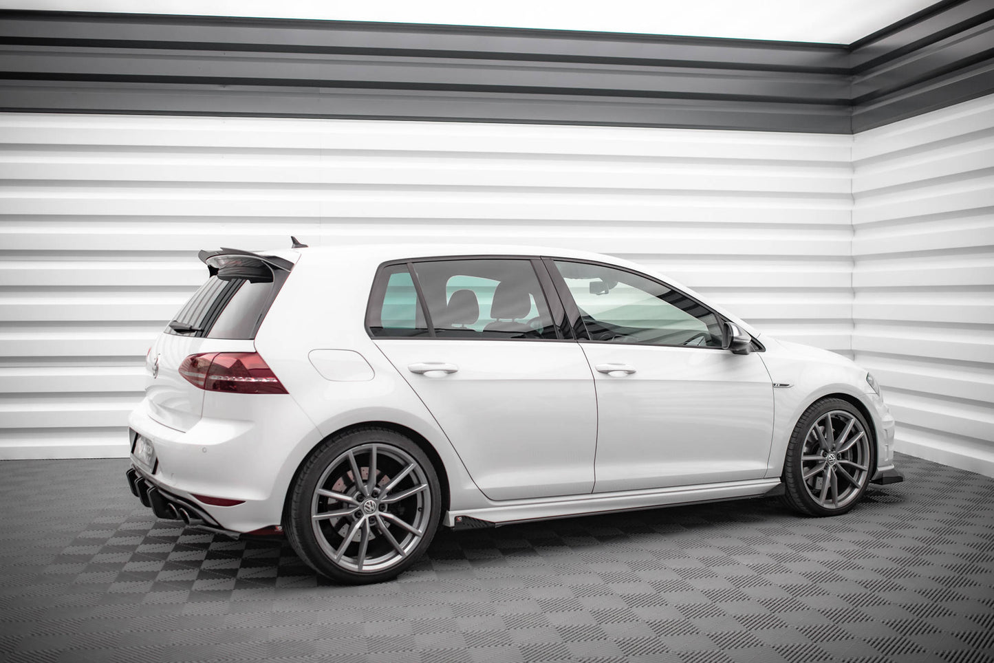 Street Pro Side -hameet Diffusers + Flaps Volkswagen Golf R MK7