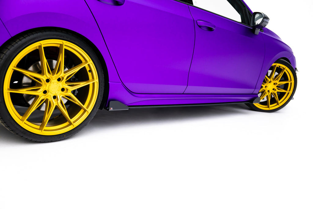 Street Pro -sivuhelmat, diffuusorit ja läpät Volkswagen Golf R mk8 / mk8 facelift