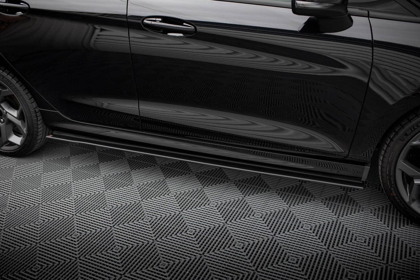 Street pro side skirts diffusers ford fiesta  st / st-line mk8