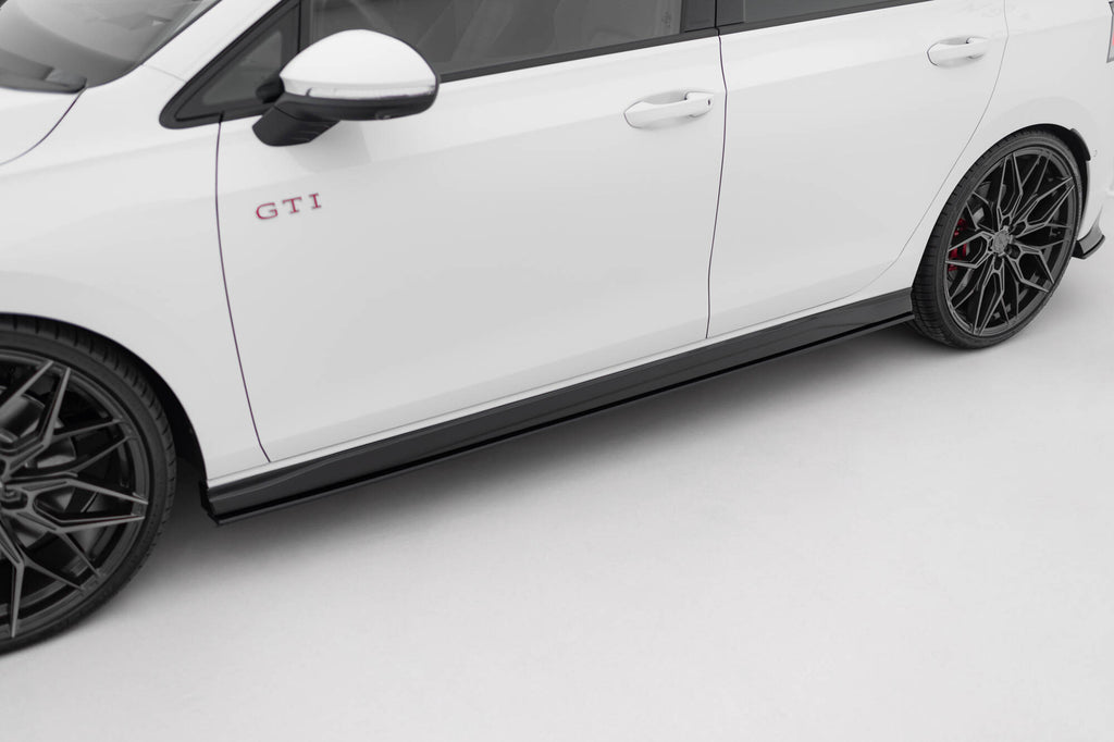 Street Pro -sivuhelmat diffuusorit v.2 Volkswagen Golf GTI / GTE / GTI Clubsport / R-Line mk8