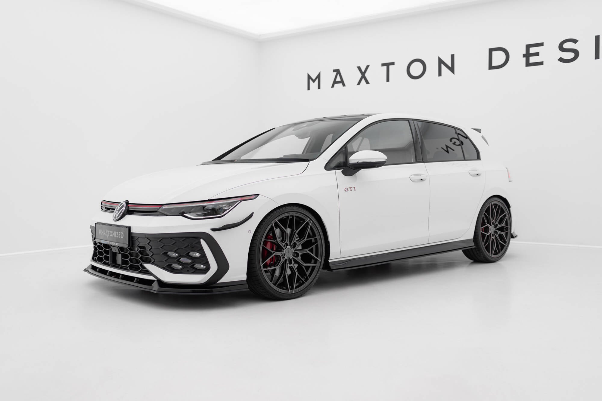 Street Pro -sivuhelmat diffuusorit v.2 Volkswagen Golf GTI / GTE / GTI Clubsport / R-Line mk8