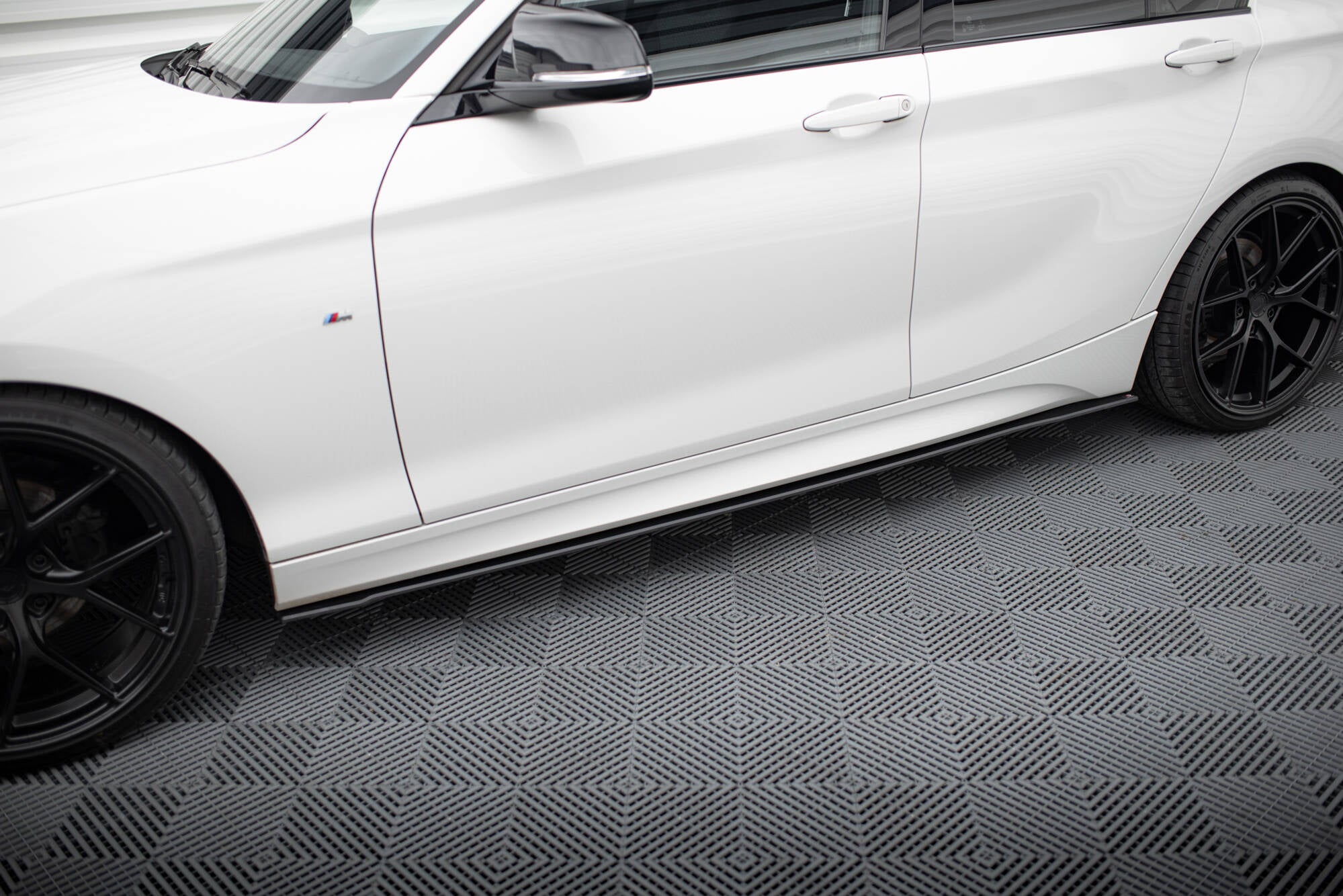 Street pro side skirts diffusers v.2 for bmw 1 f20 m135i / m140i / m-pack