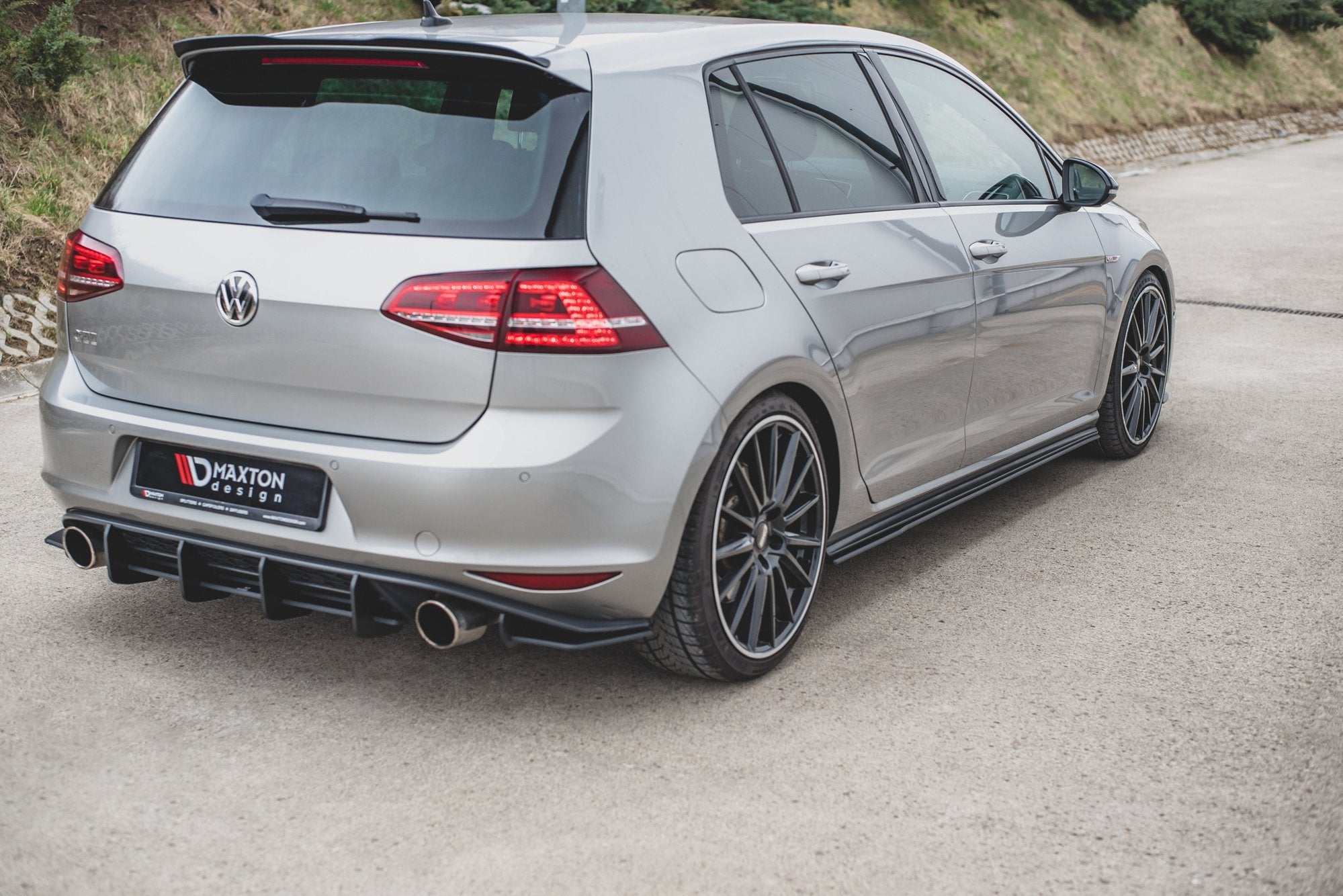Street Pro Side -hameet Diffusers VW Golf 7 GTI