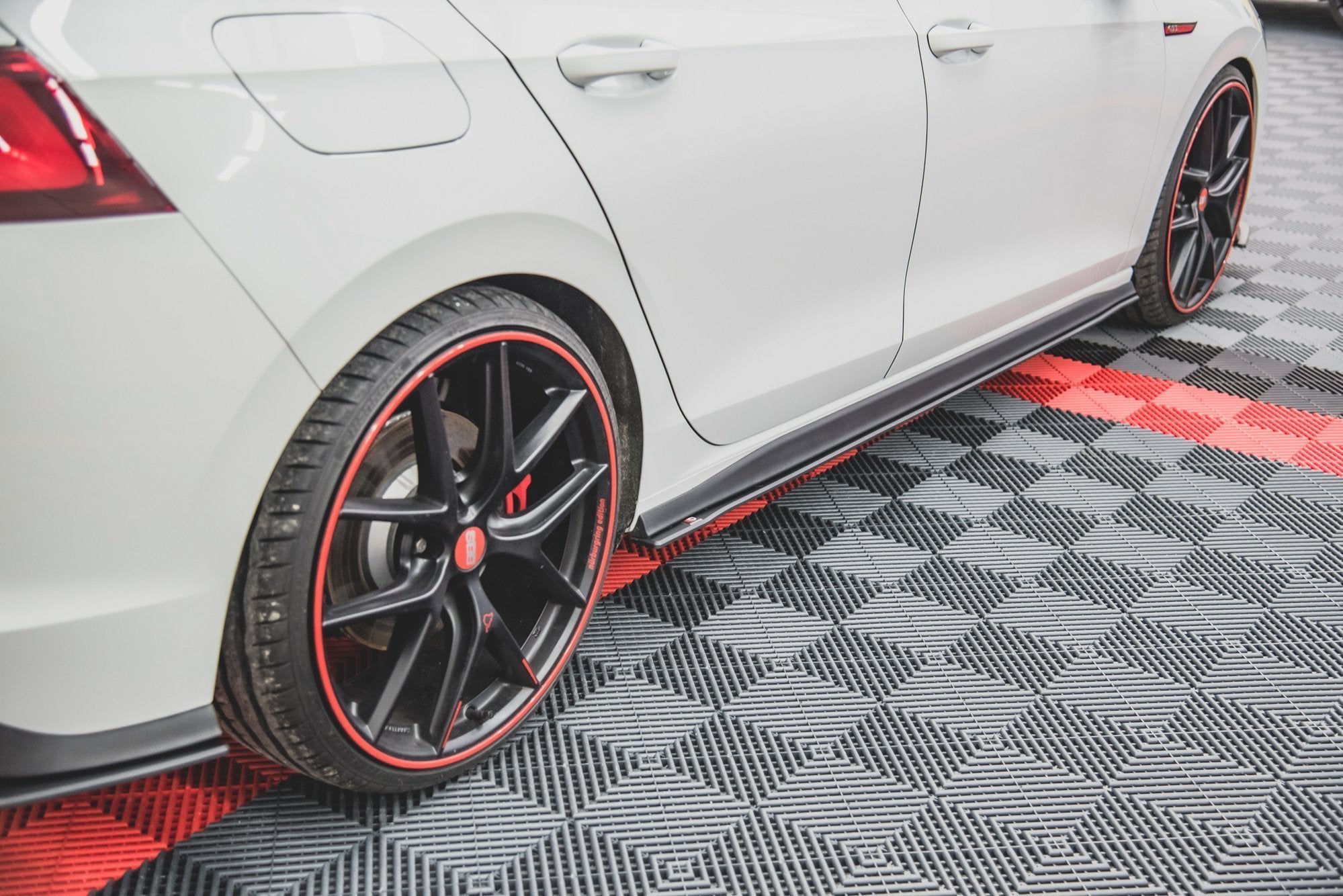 Street Pro Side -hameet Diffusers Volkswagen Golf GTI / GTE / GTI Clubsport / R-Line MK8