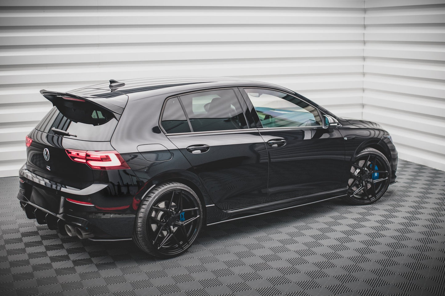 Street Pro Side -hameet diffuusi Volkswagen Golf R MK8