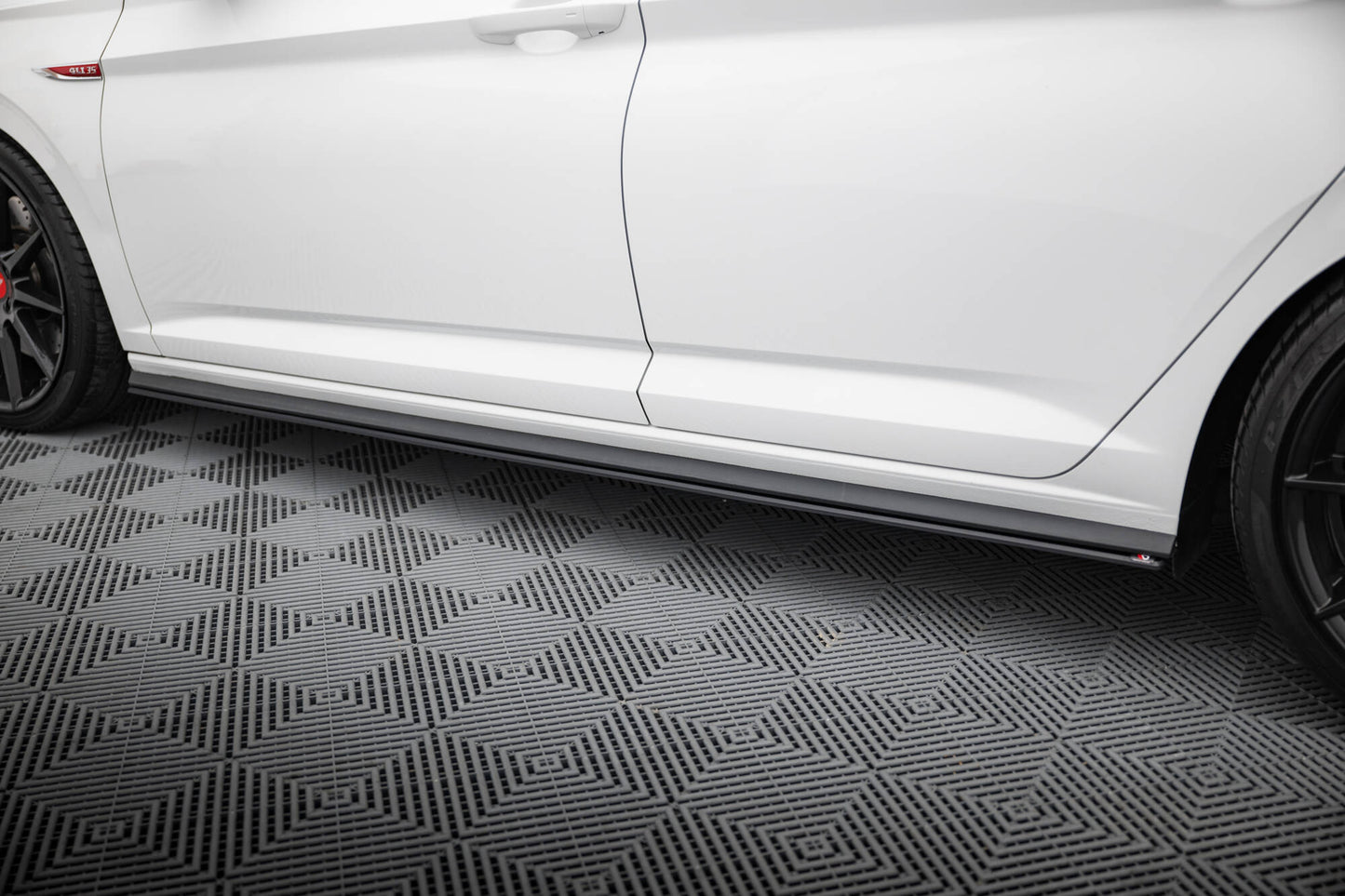 Street Pro Side -hameet diffuusi Volkswagen Jetta Gli Mk7