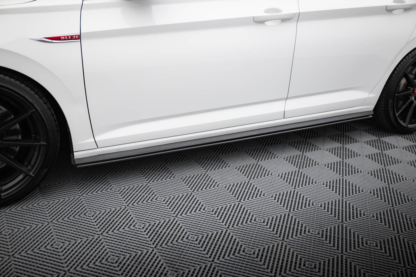 Street Pro Side -hameet diffuusi Volkswagen Jetta Gli Mk7