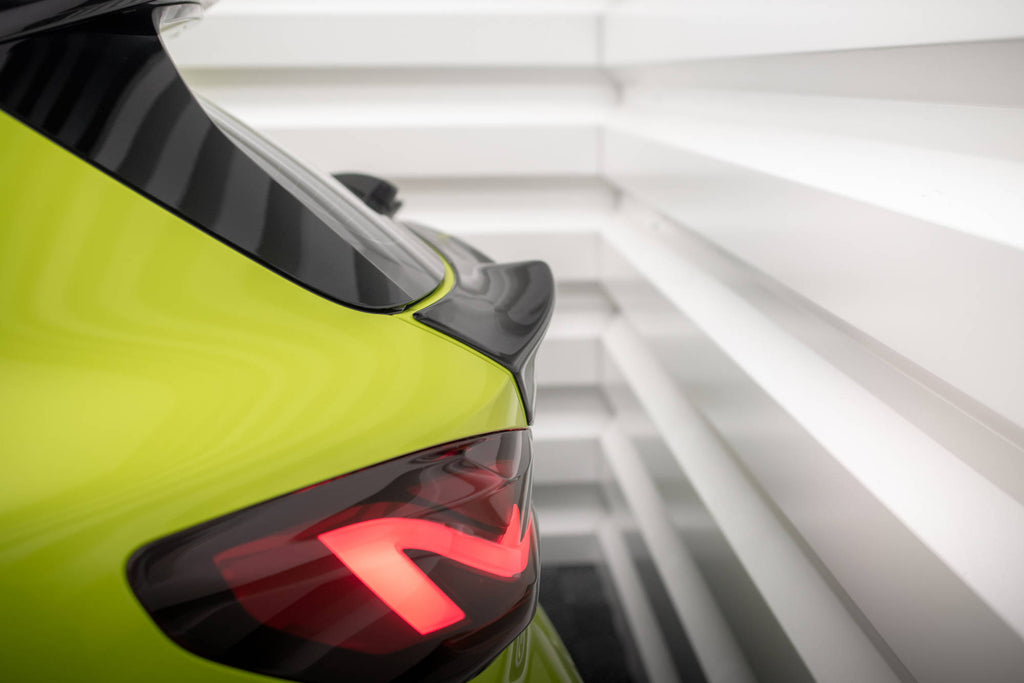 The extension of the rear window bmw 1 f40 m-pack / m135i