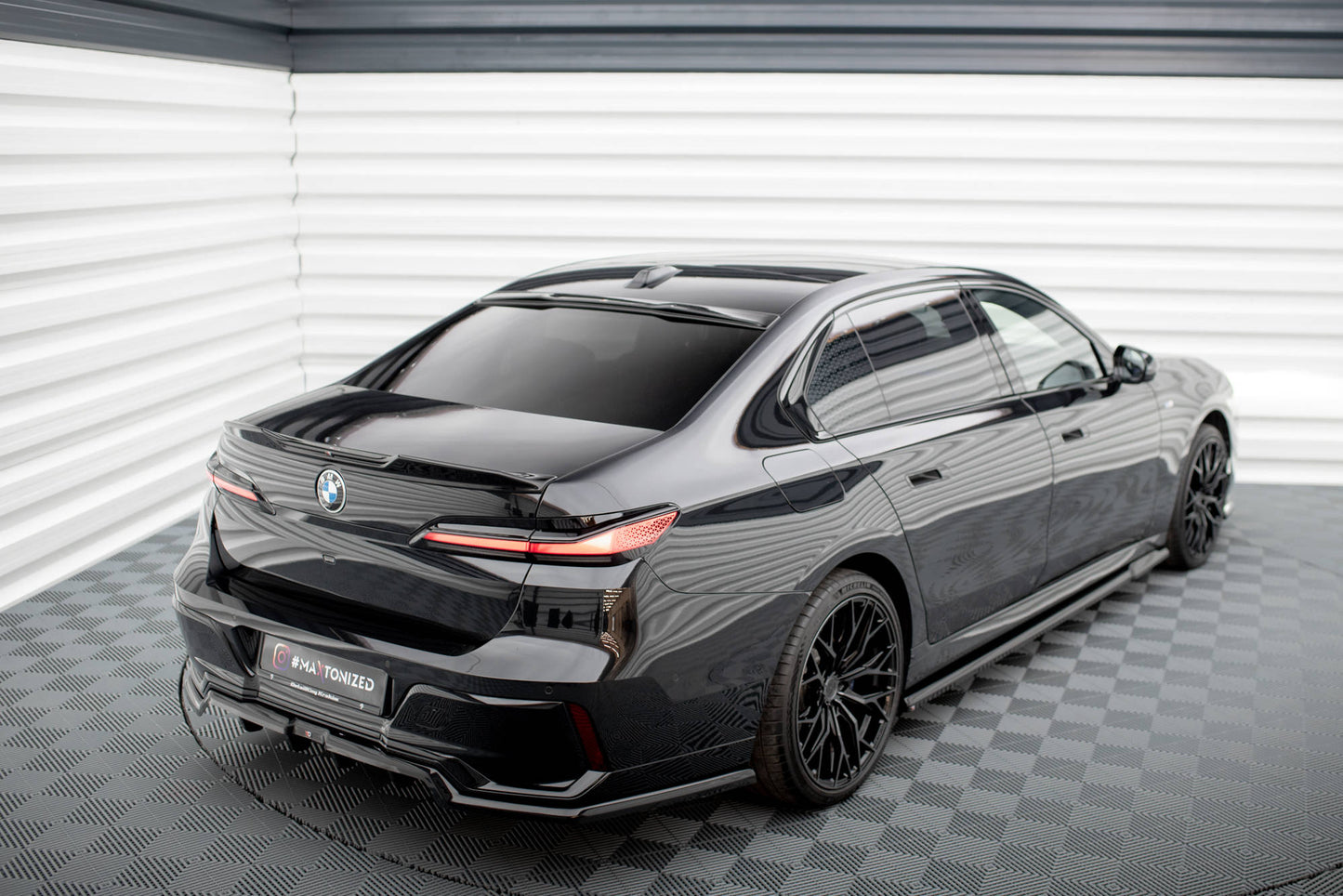 Udvidelsen af bagvinduet BMW 7 m-pack / m760e / i7 m-pack / 7 Standard G70