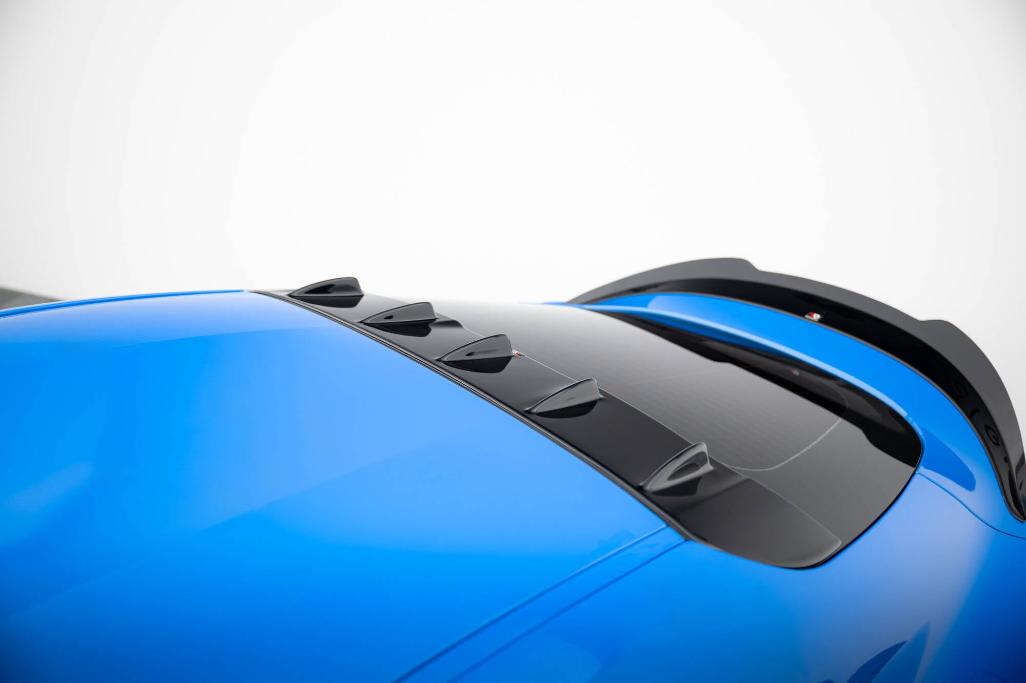 The extension of the rear window toyota supra mk5