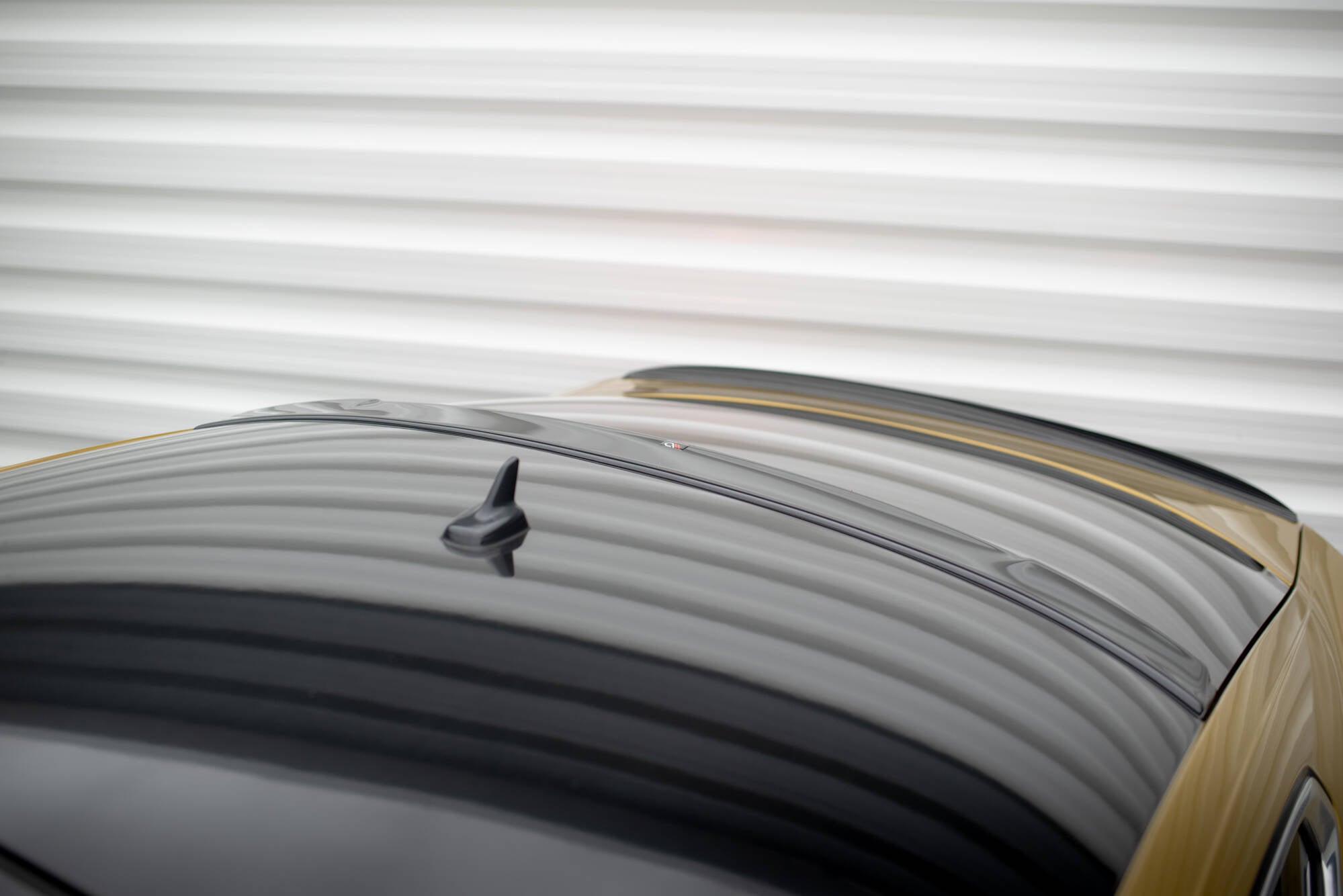 Udvidelsen af ​​bagvinduet Volkswagen Arteon R-line