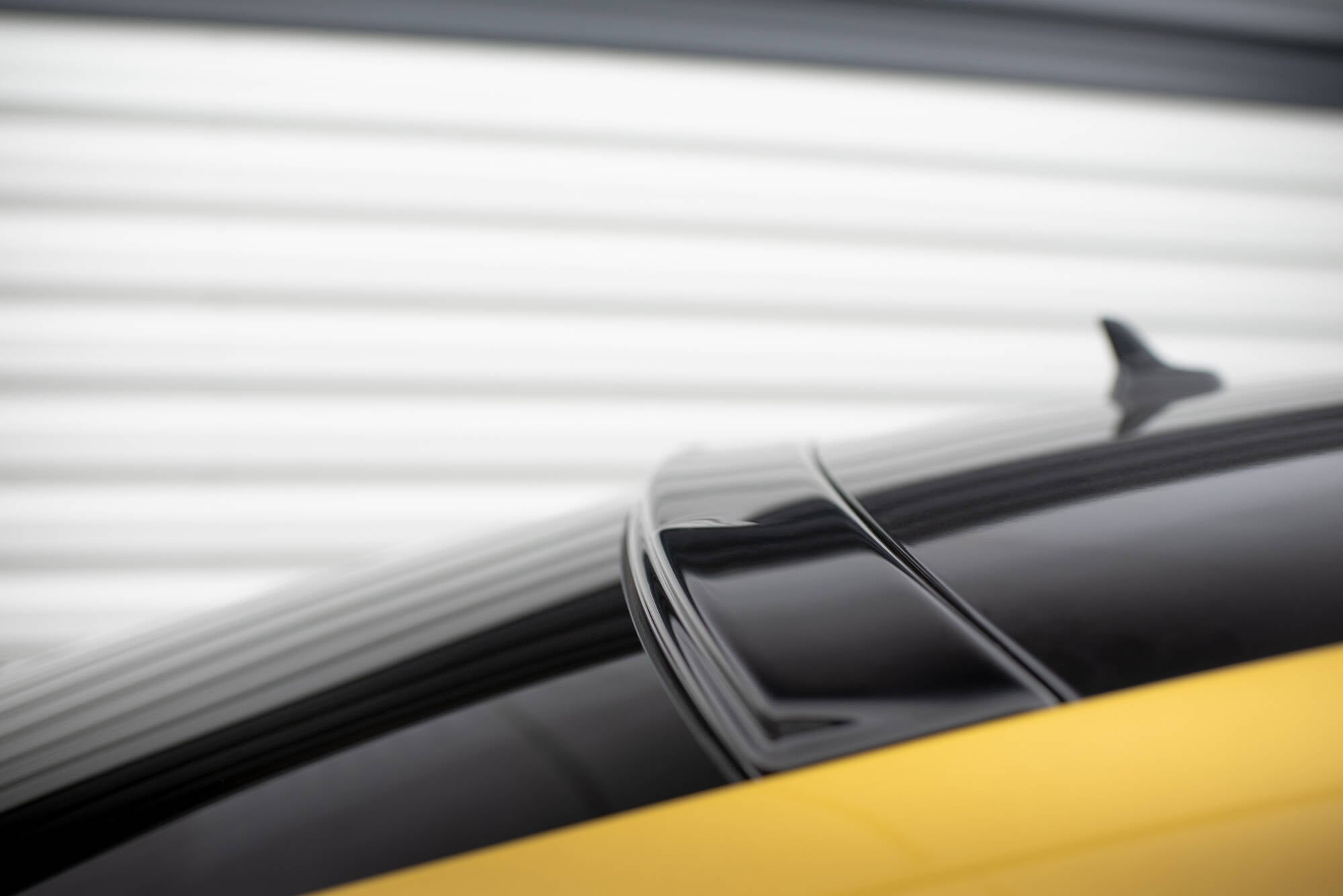 Udvidelsen af ​​bagvinduet Volkswagen Arteon R-line