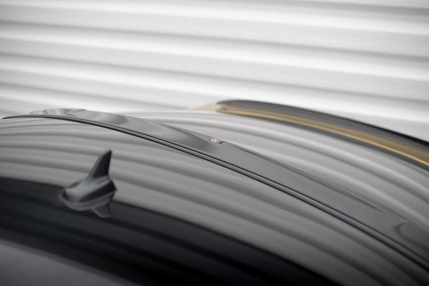 Udvidelsen af ​​bagvinduet Volkswagen Arteon R-line