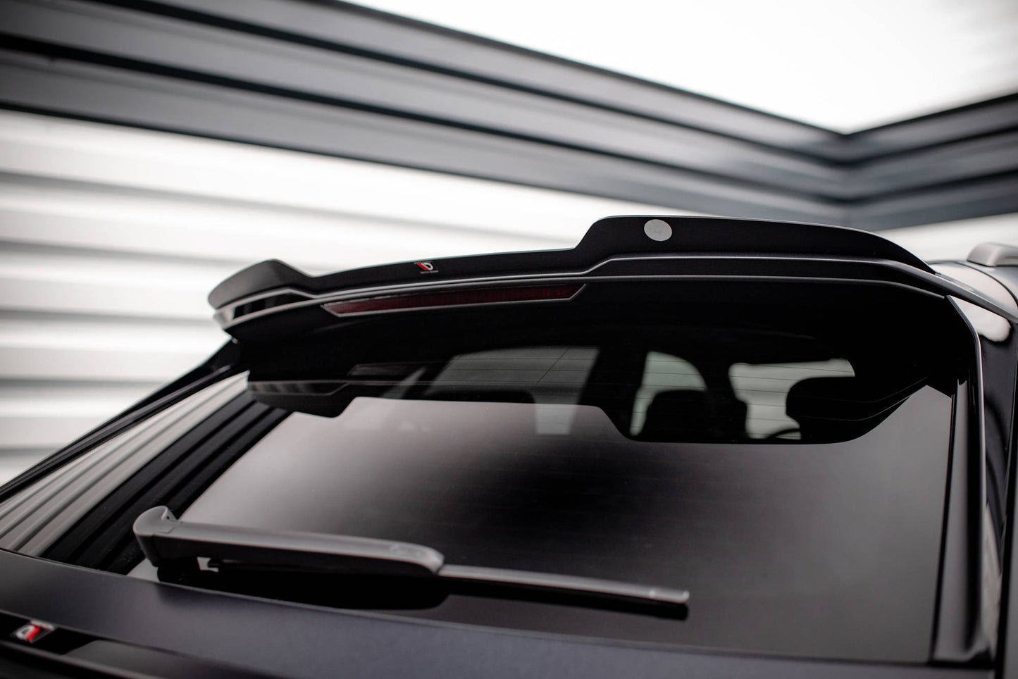 Upper spoiler cap audi rsq8 mk1