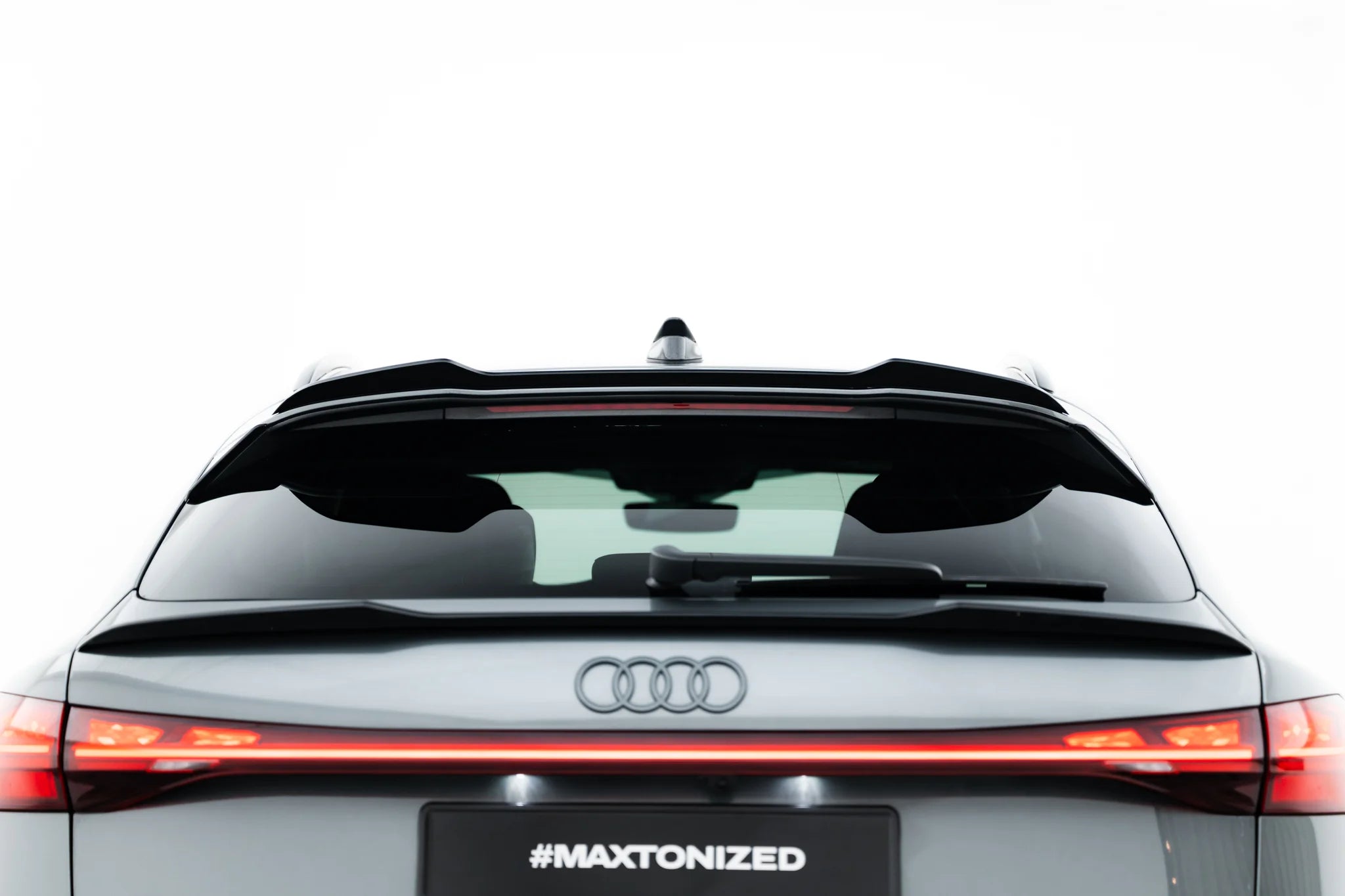 Upper spoiler cap audi sq5 / q5 s-line sportback mk3
