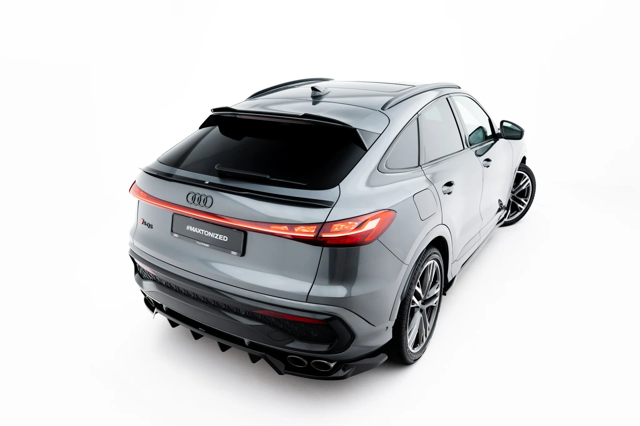 Upper spoiler cap audi sq5 / q5 s-line sportback mk3
