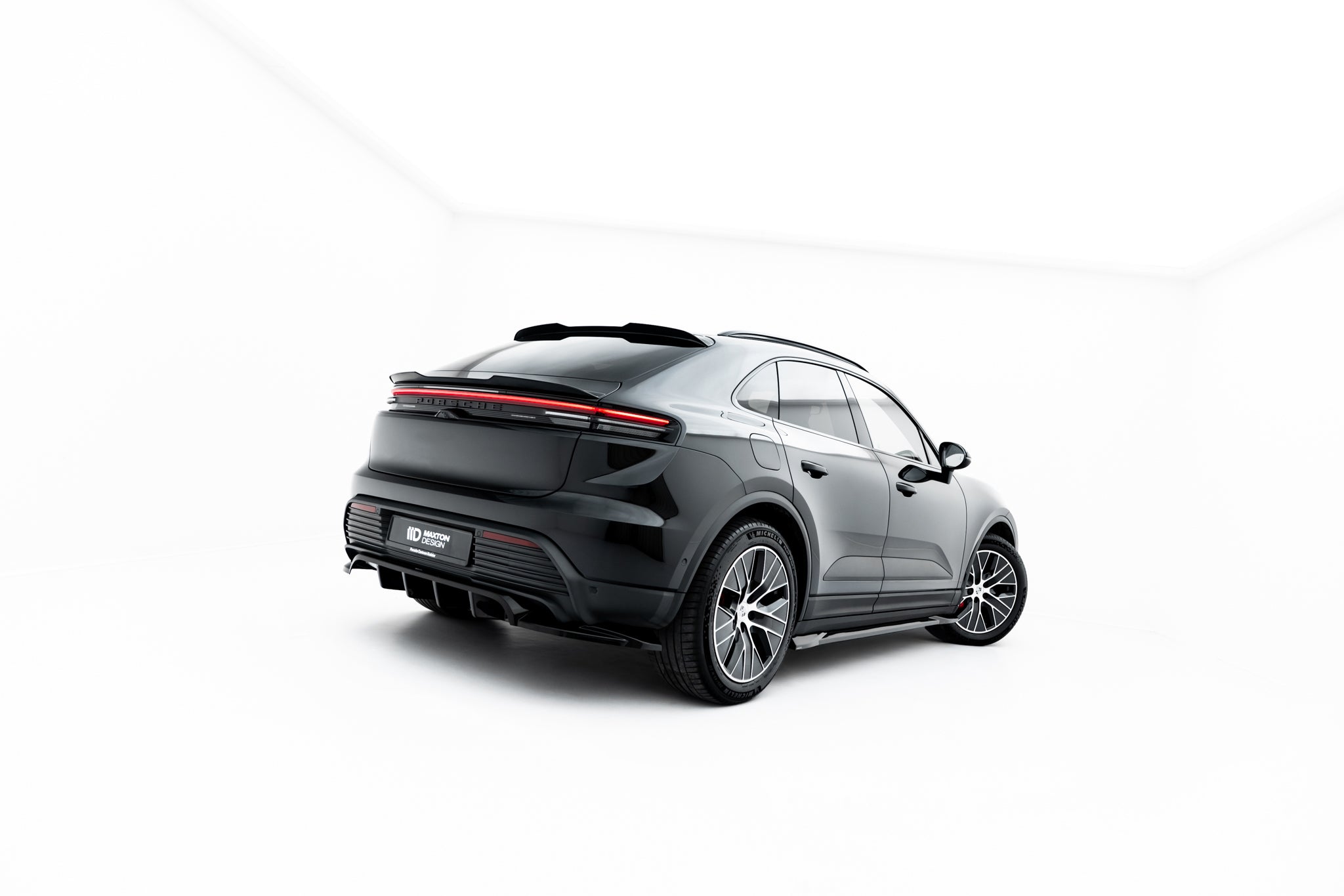 Yläspoileri Porsche Macan EV mk1
