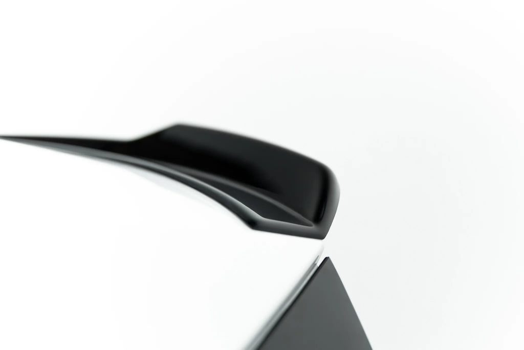 Upper spoiler cap suitable for volkswagen t-roc r-line mk2