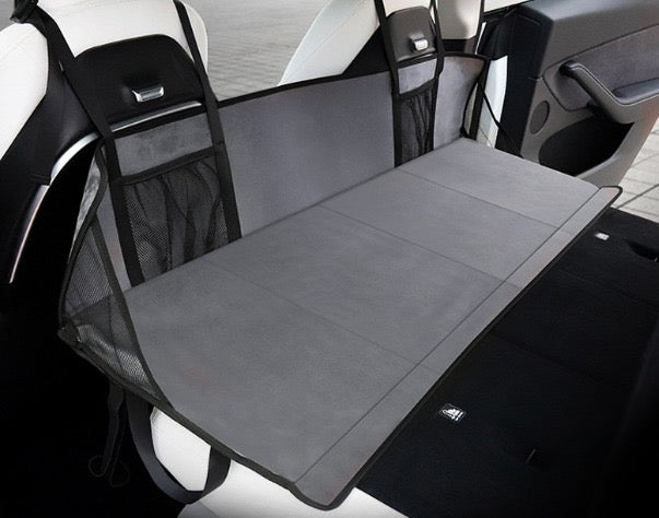 Retkeilypaketti Tesla Model Y