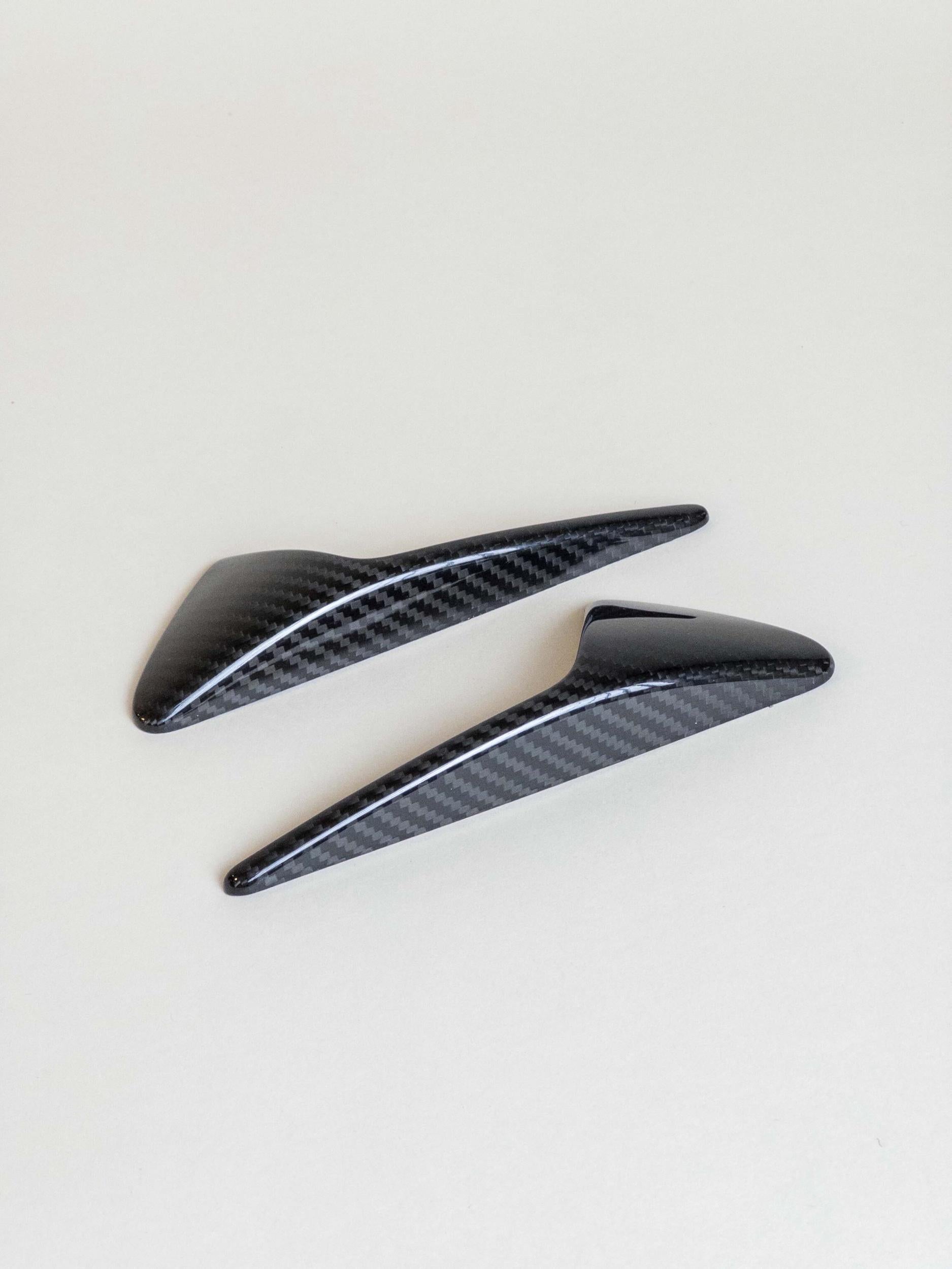 Tesla Sidoblinkers Kolfiber Matt / Blank