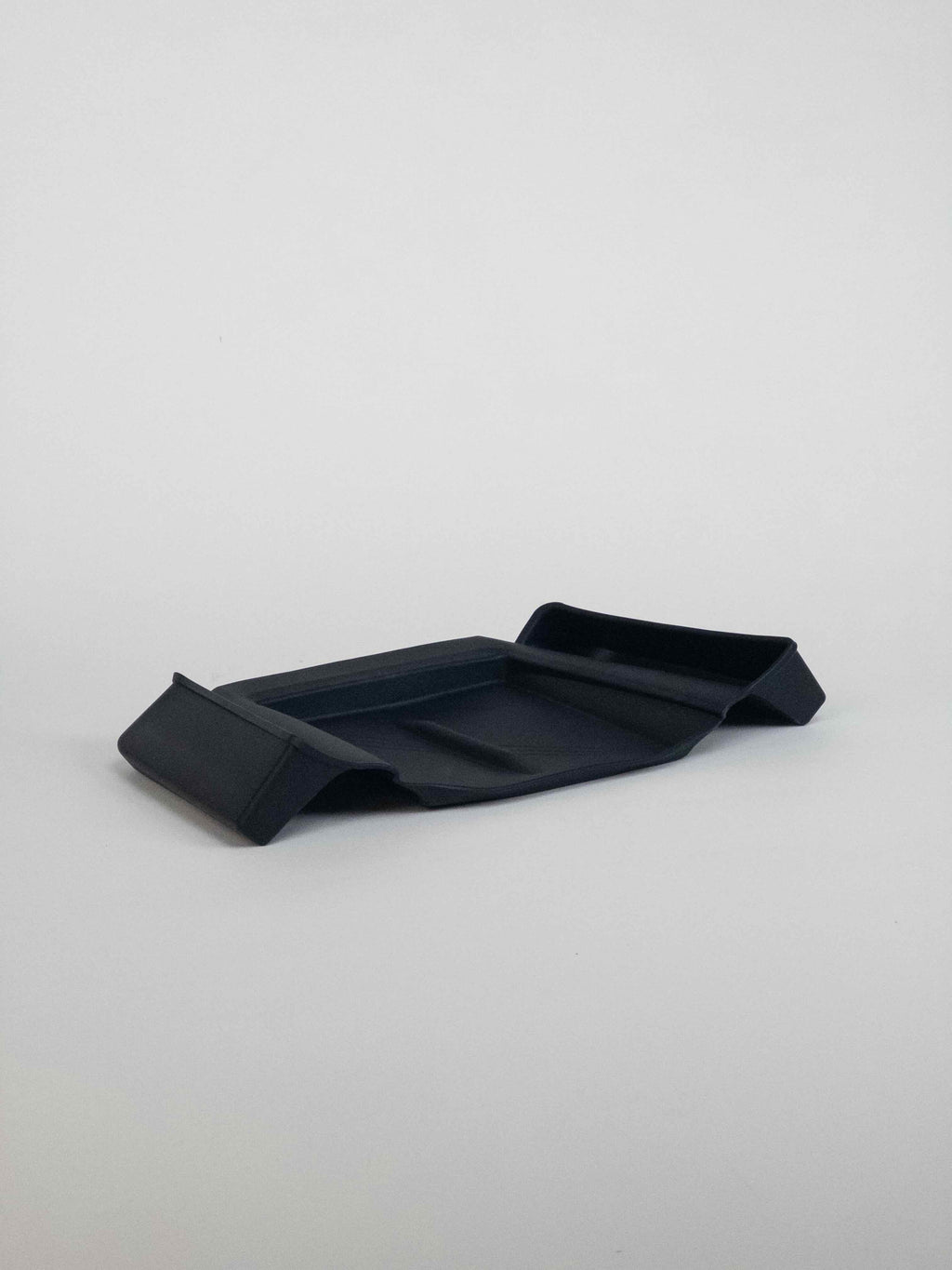 Trådlös Laddare Sillikon Pad med Förvaring Tesla Model Y Juniper / Model 3 Highland