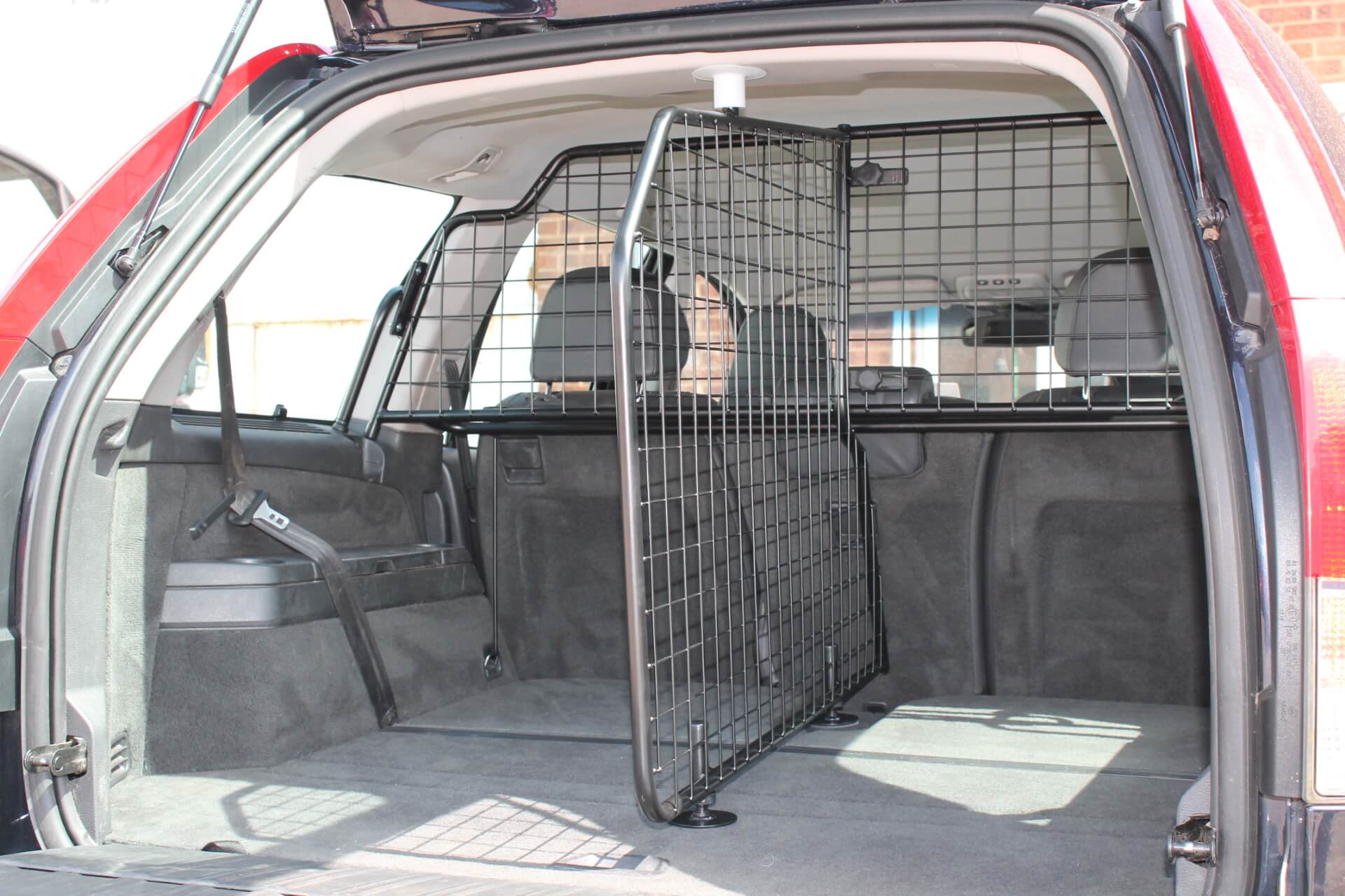 Load Guard / Load Grid with optional Load Divider Volvo V70 / XC70