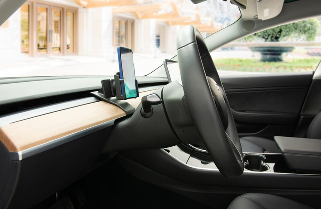 Mobilhållare Brodit Tesla Model 3 & Y