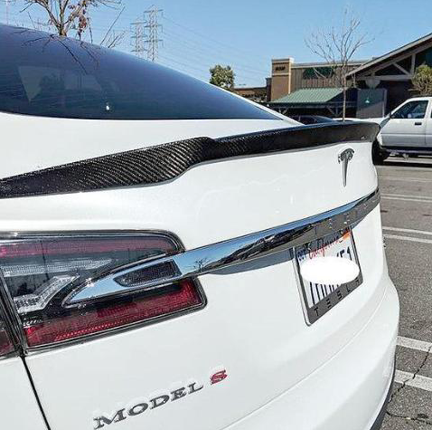 Model S V-Spoiler karbonfiber blank